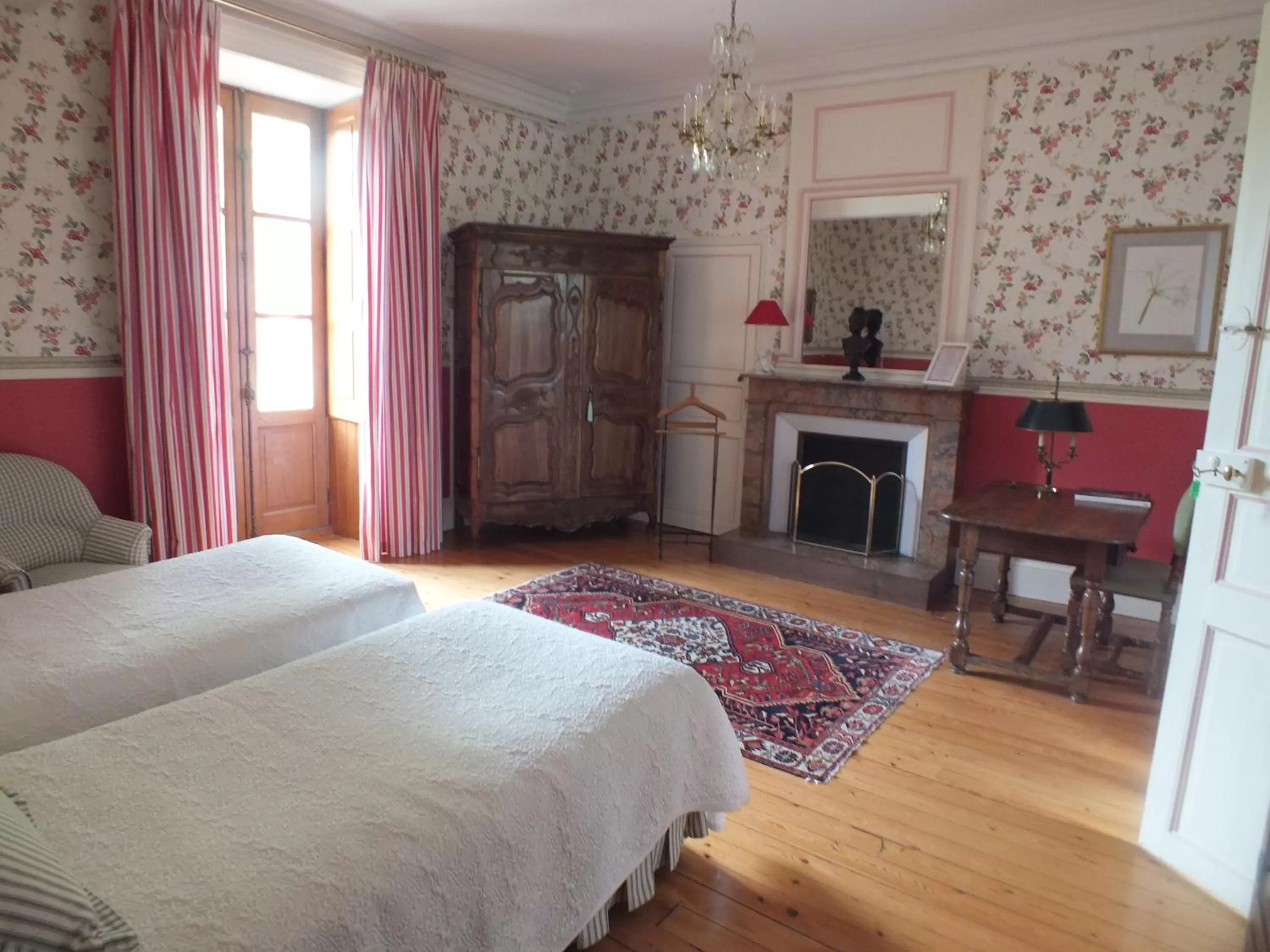 Photo of the whole room in Château de Nazé Vivy-Saumur