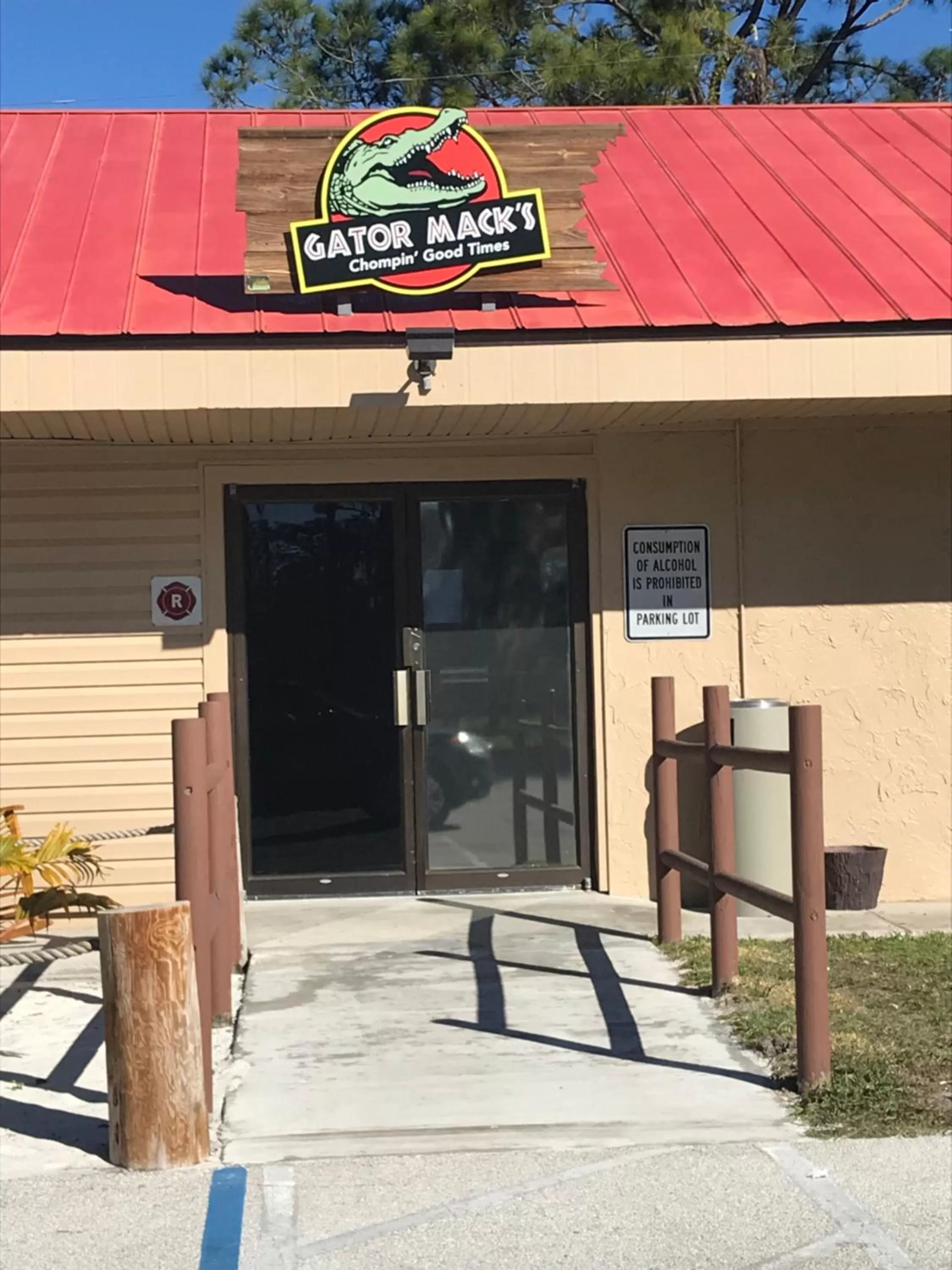 Camp Mack Lodge, Marina & RV Resort