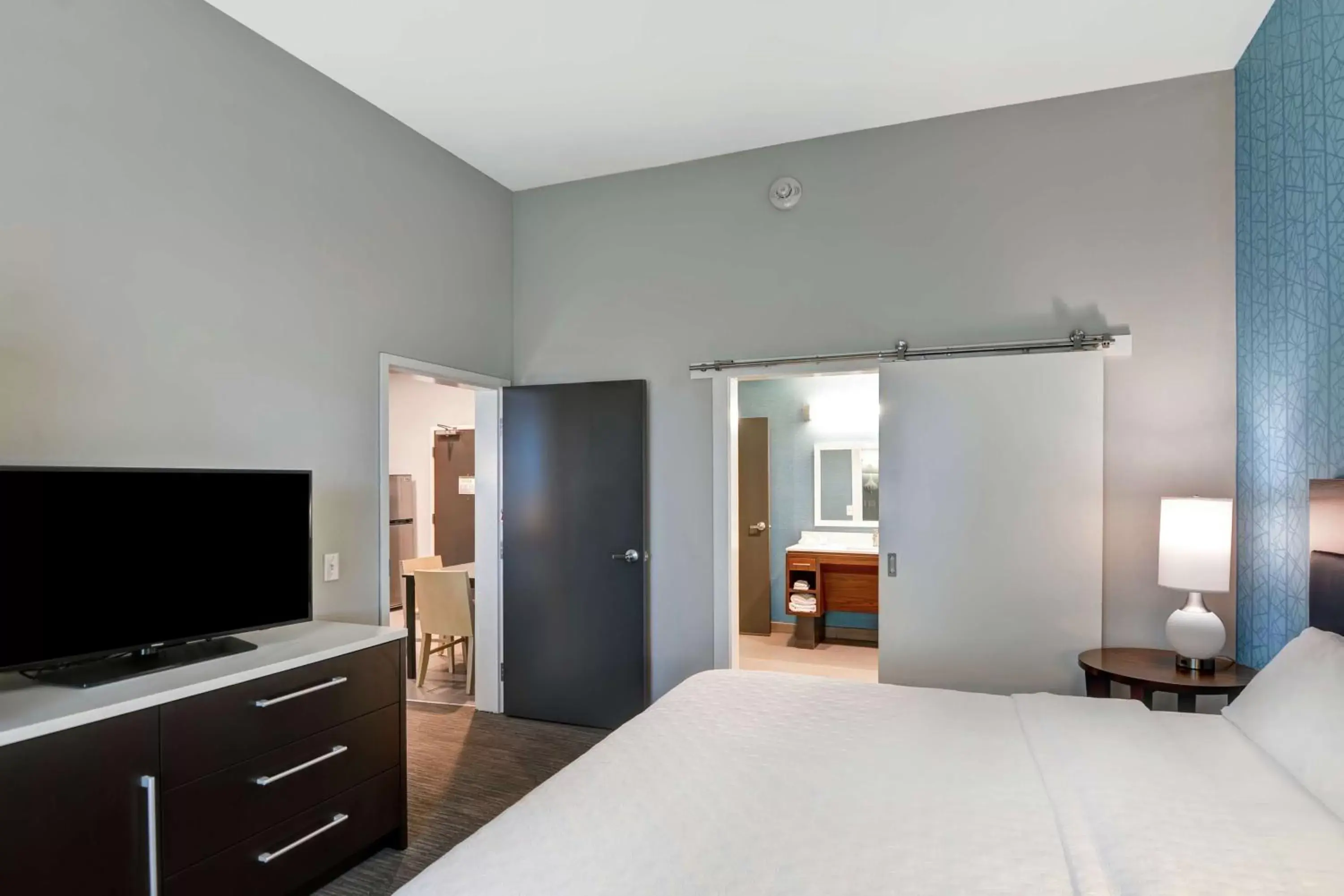 King Suite - Mobility Accessible/Non-Smoking in Home2 Suites Pensacola I-10 At North Davis Hwy King Suite - Mobility Accessible/Non-Smoking in Home2 Suites Pensacola I-10 At North Davis Hwy