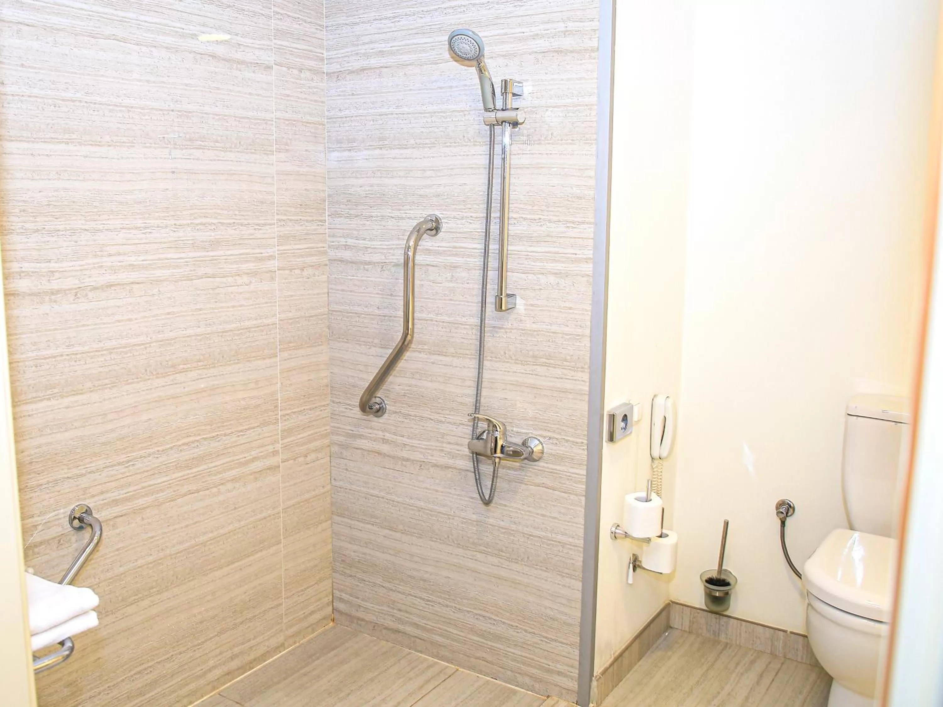 Bathroom in Wyndham Tashkent