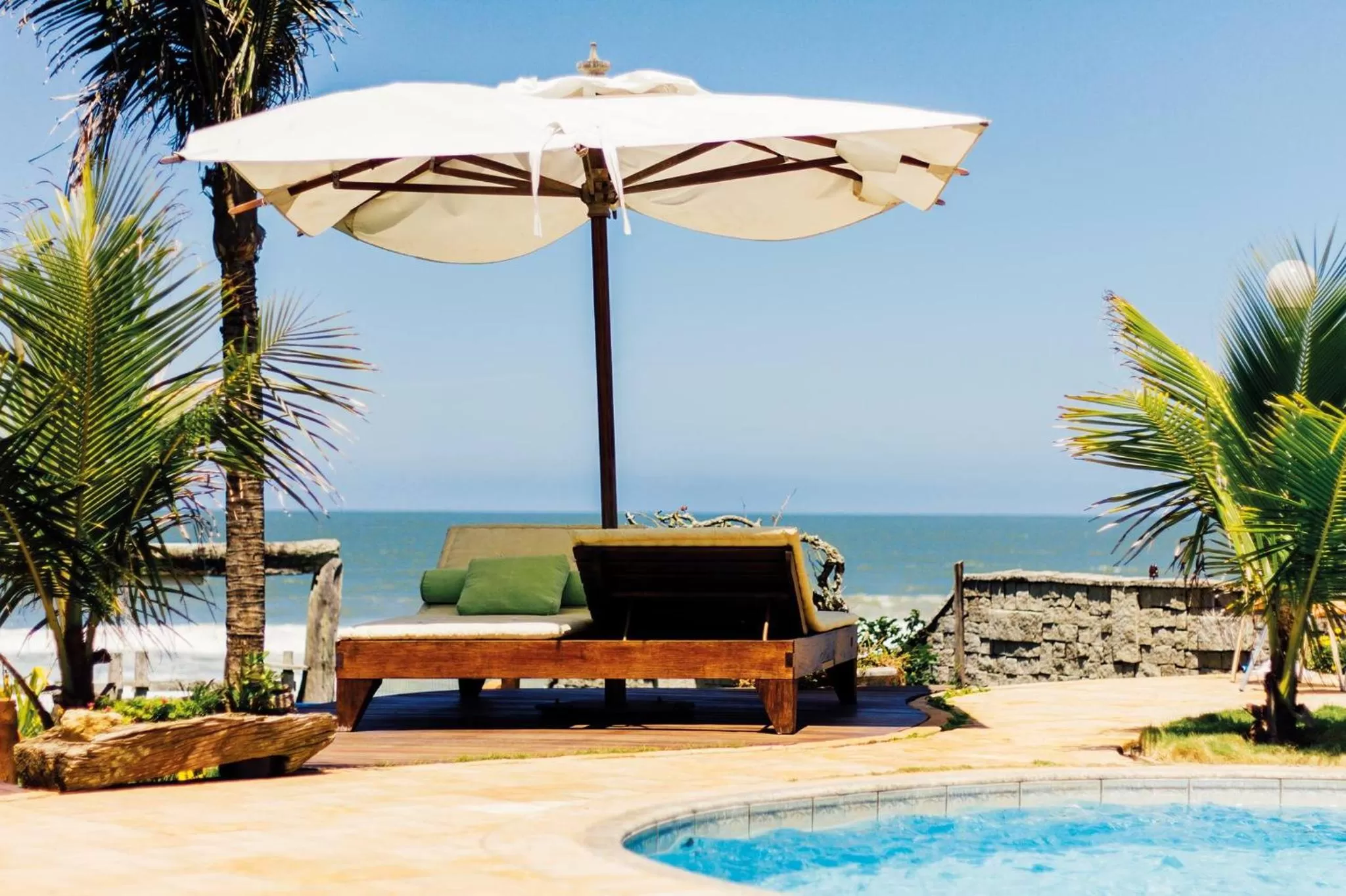 Beach, Swimming Pool in Pousada Canto da Vigia