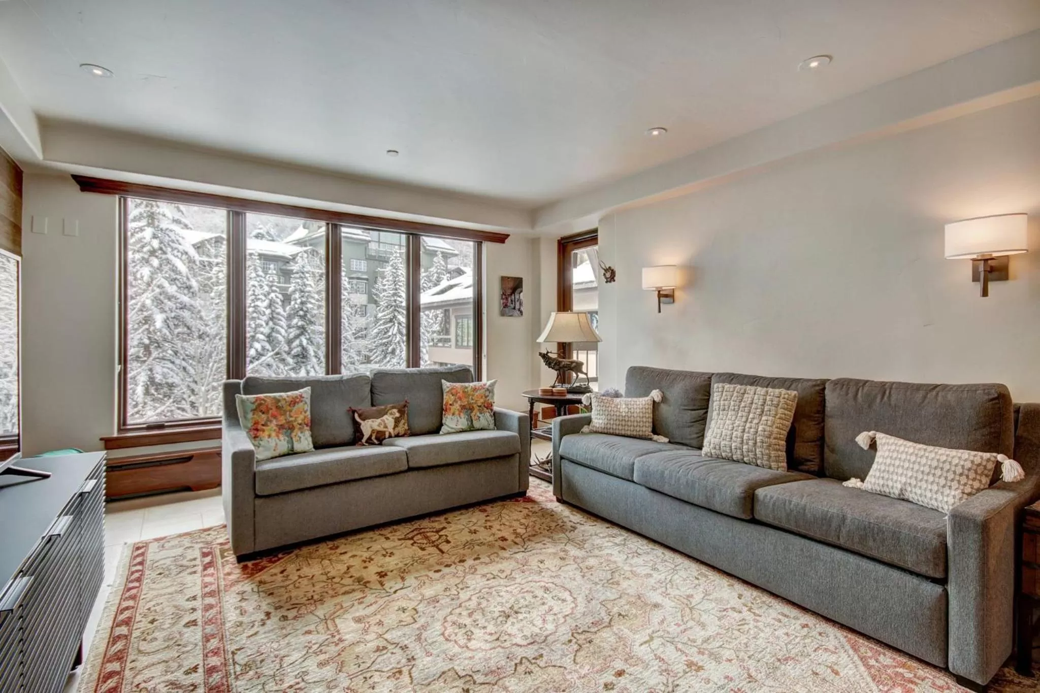 Living room in The Pines Lodge, a RockResort, by Vail Resorts