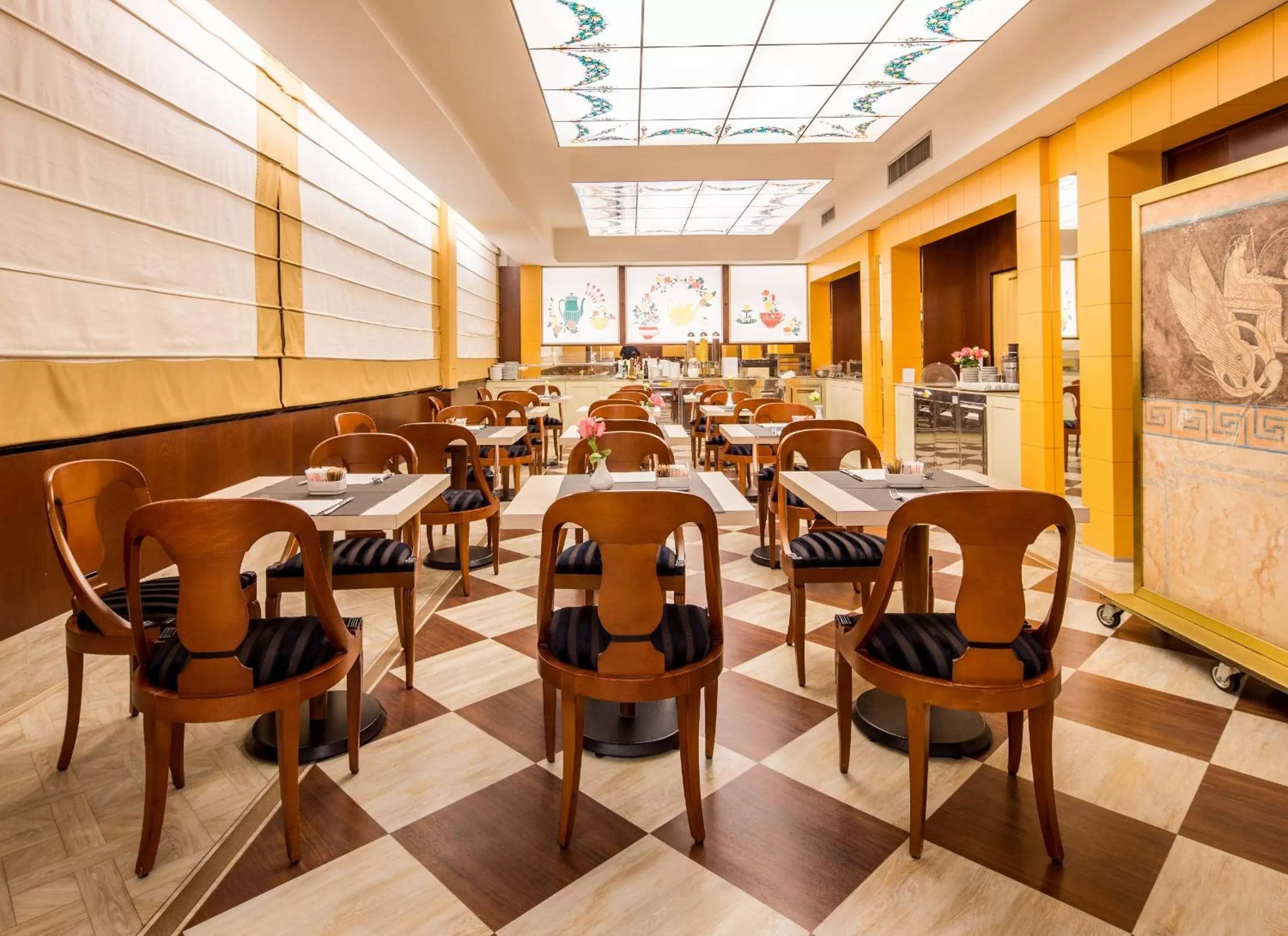 Restaurant/places to eat in c-hotels Concorde