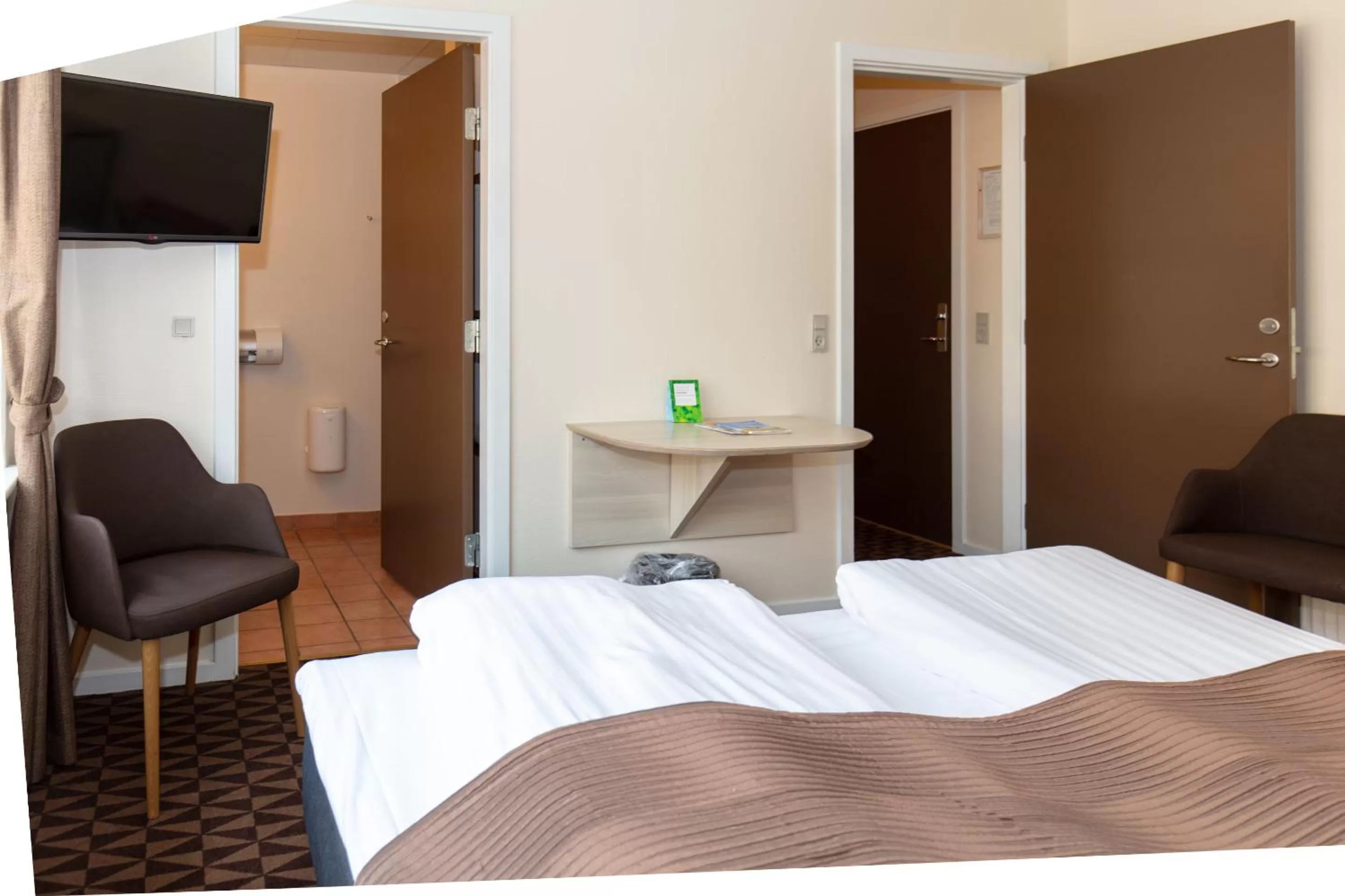 Bed in Foldens Hotel