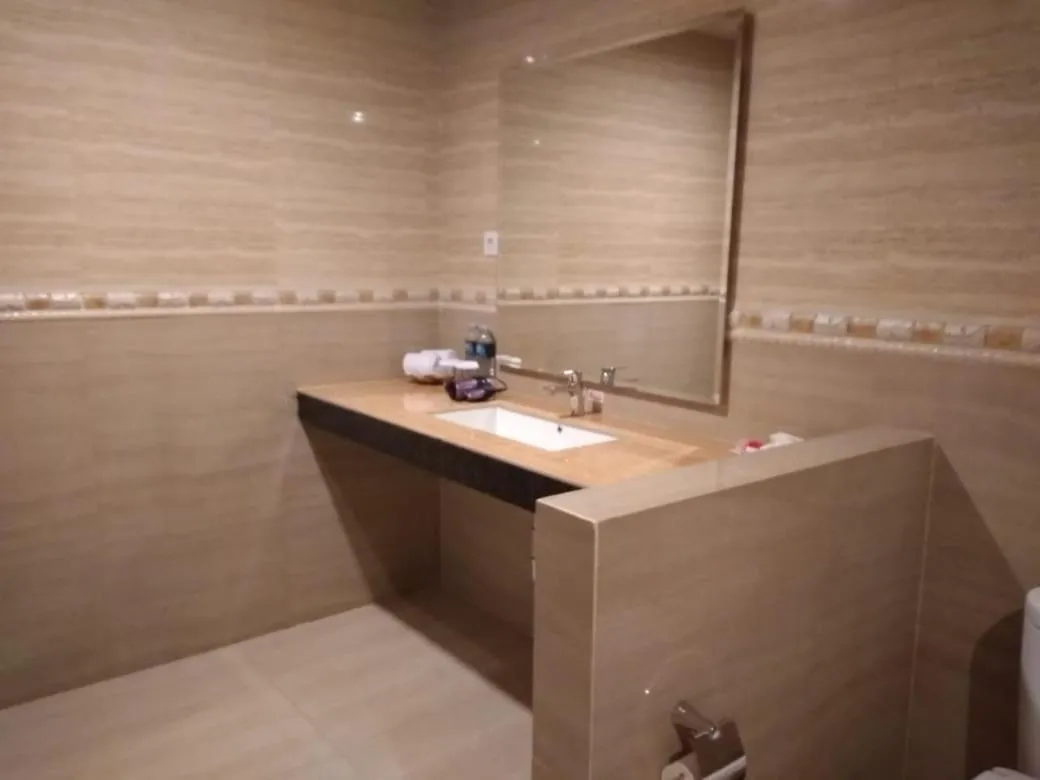 Bathroom in Hotel Olive