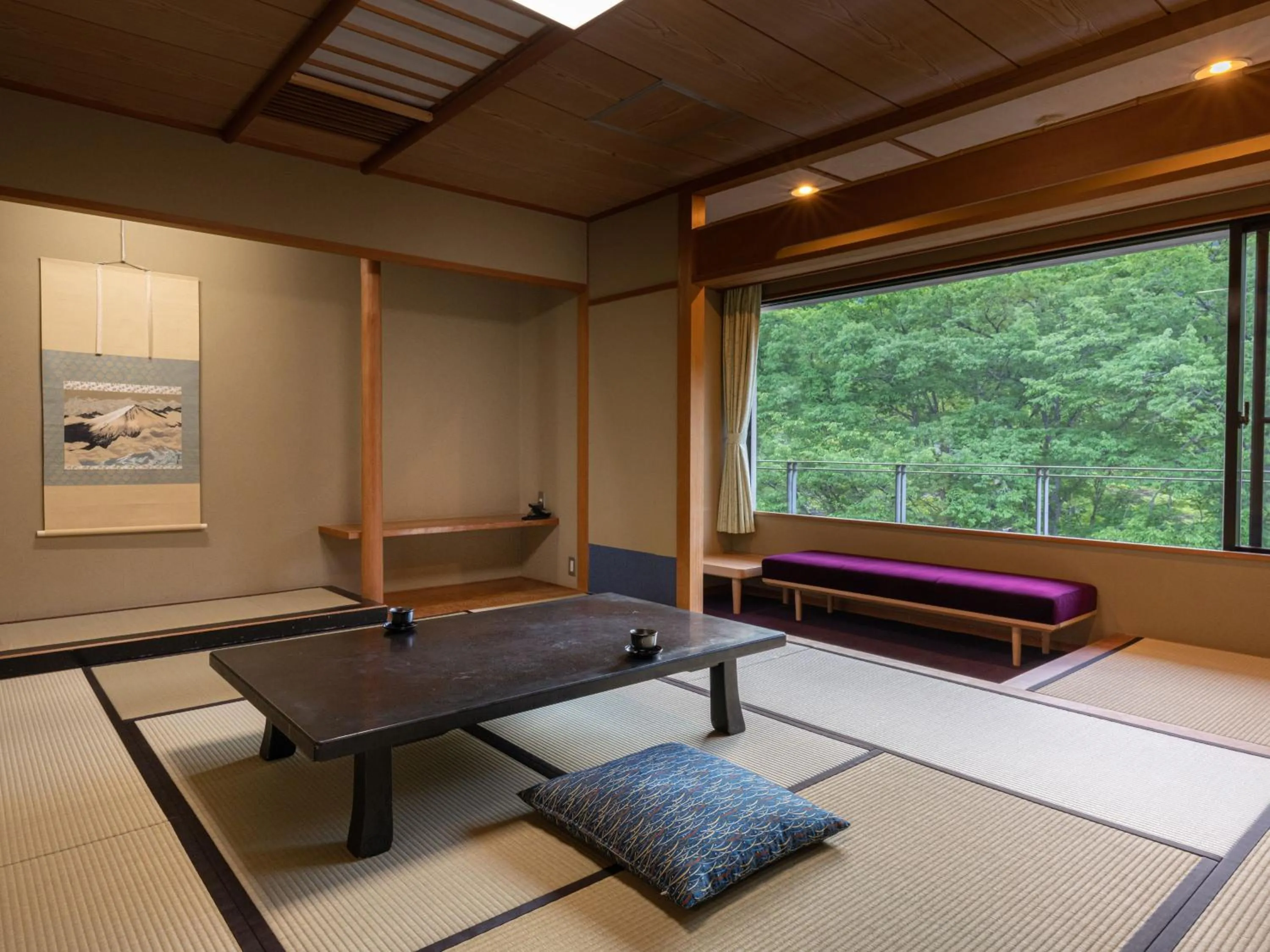 Photo of the whole room in KAMENOI HOTEL Nikko Yunishigawa All-Inclusive Resort