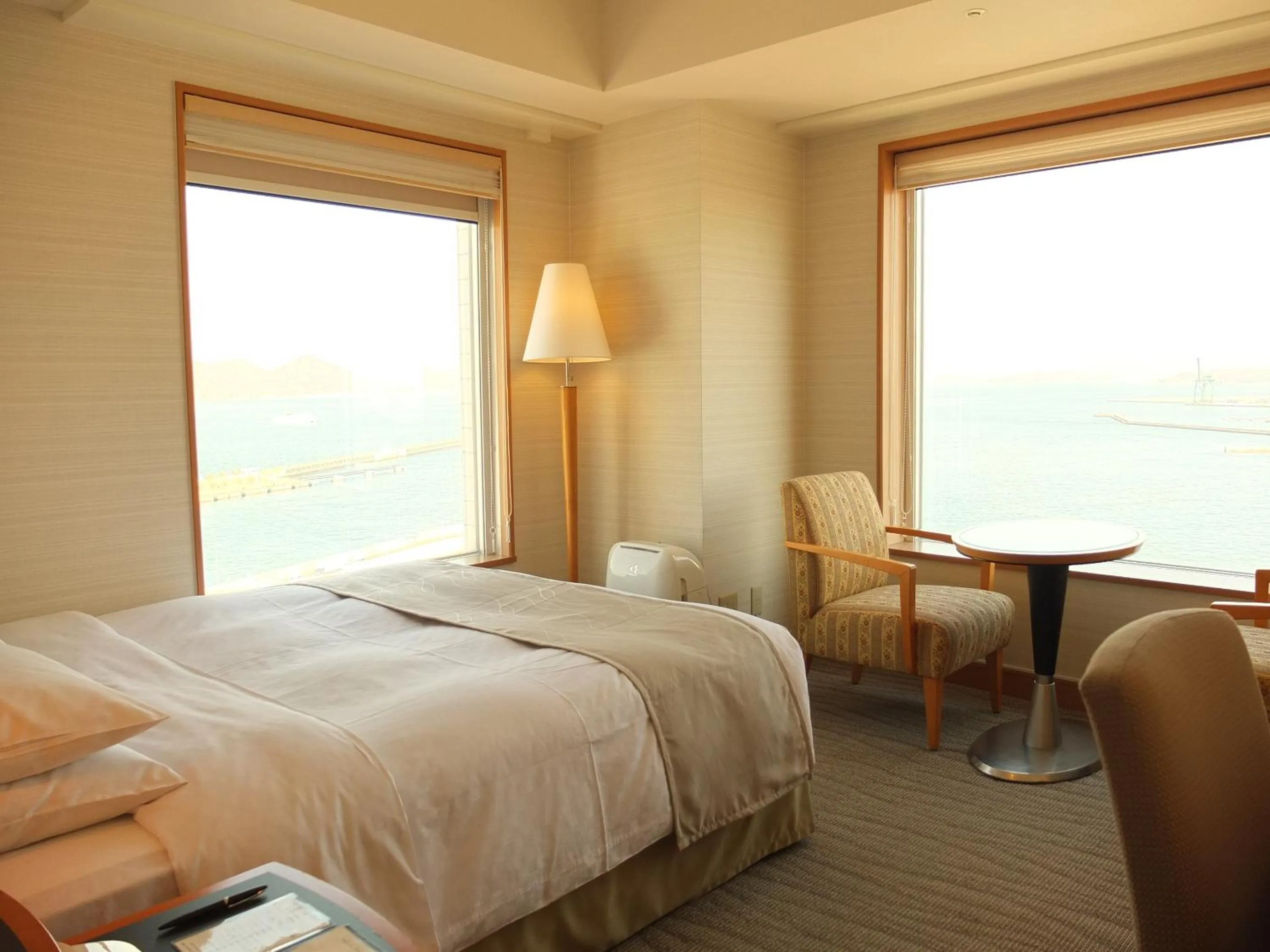 Photo of the whole room, Bed in JR Hotel Clement Takamatsu