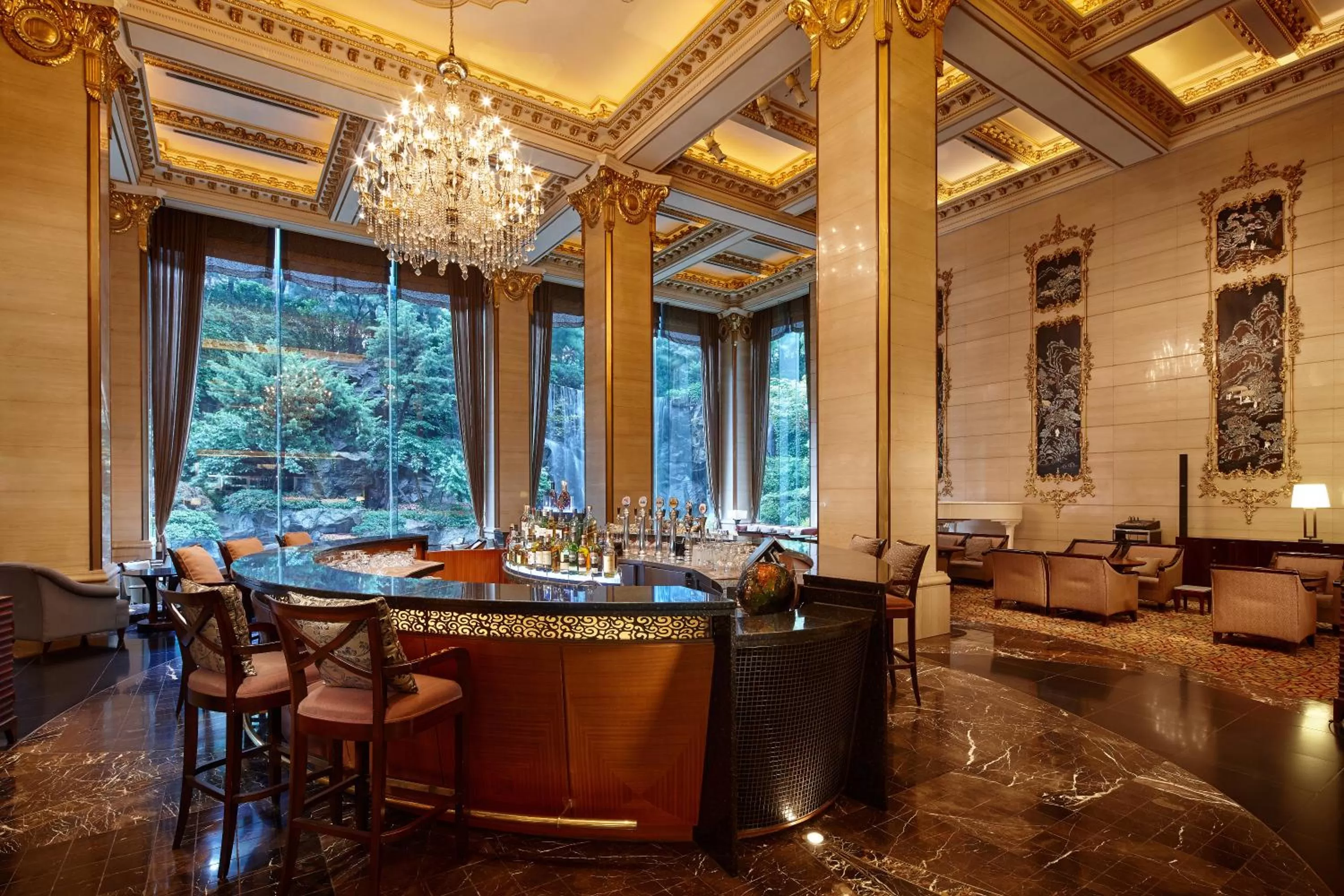 Lounge or bar in Lotte Hotel Seoul