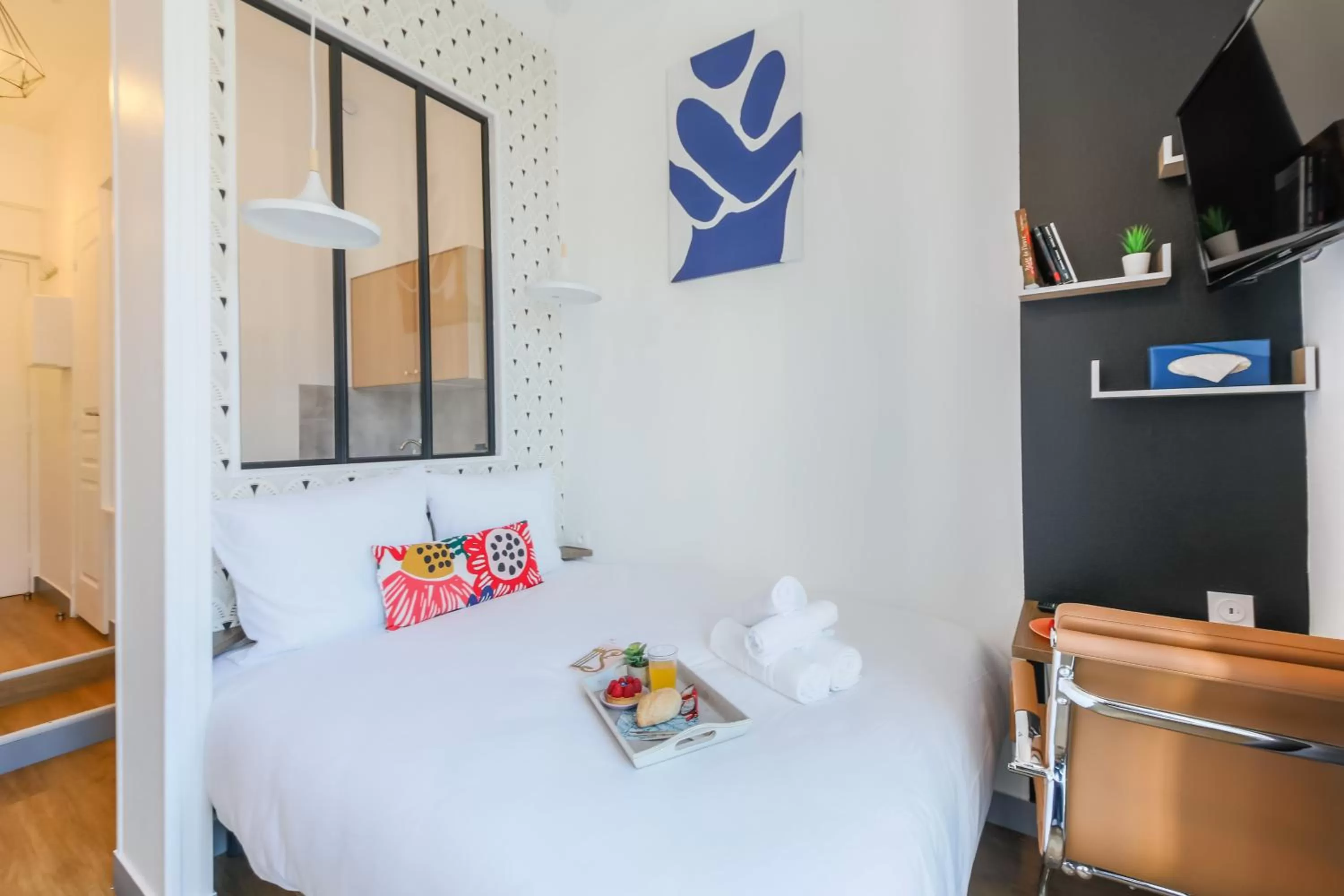 Bedroom, Bed in WS Haussmann - La Fayette