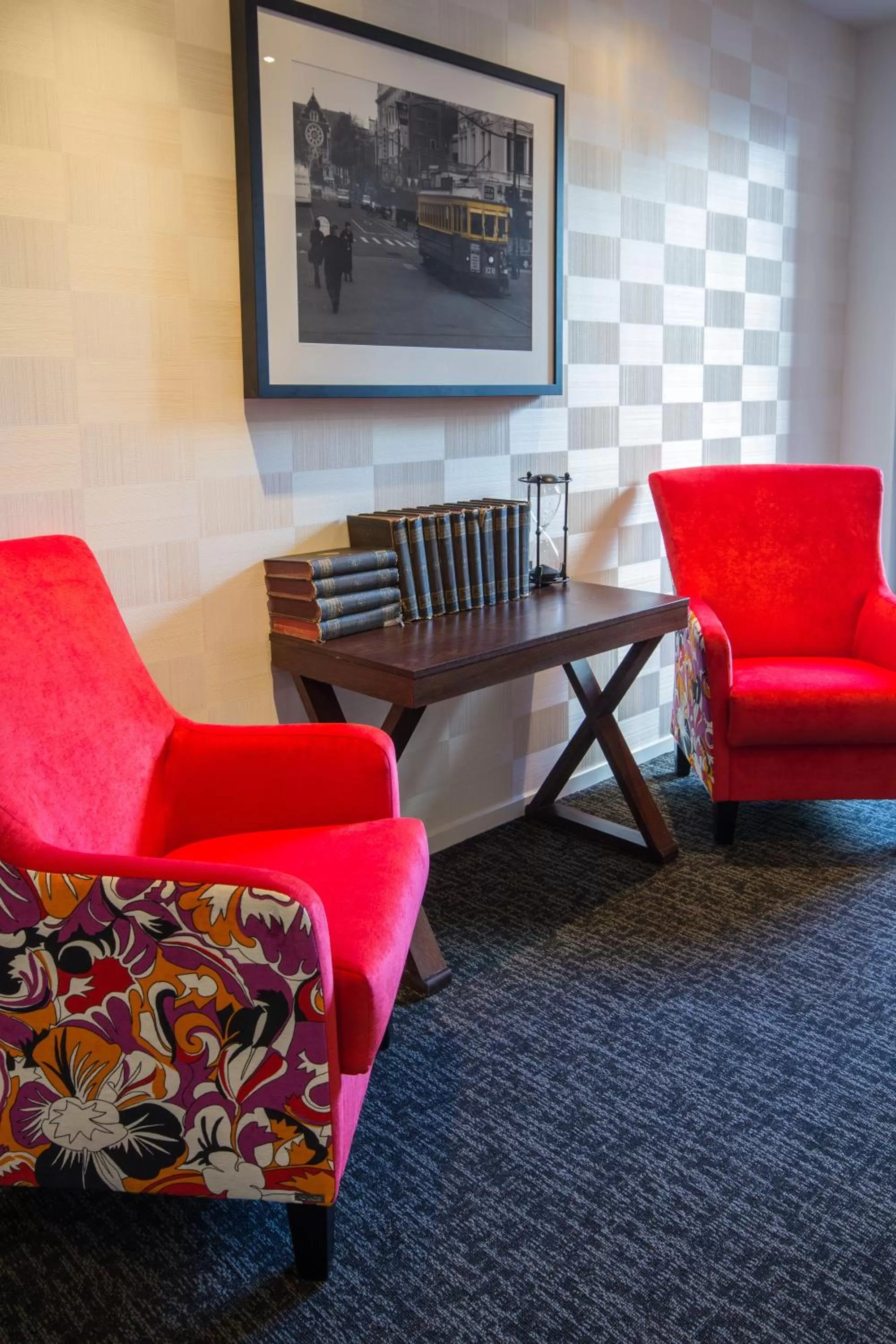 Library in Hotel 115