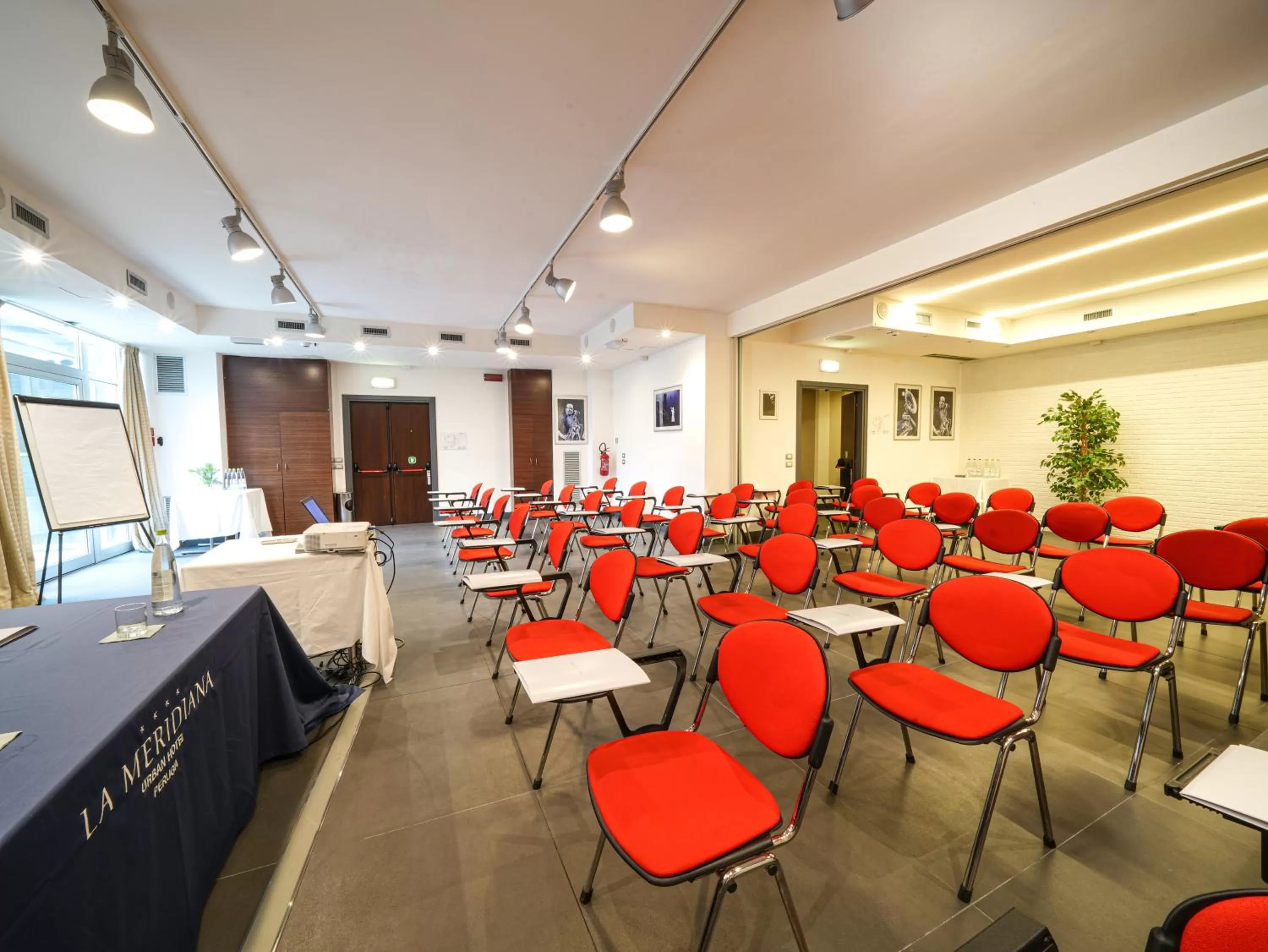 La Meridiana Bleisure Hotel