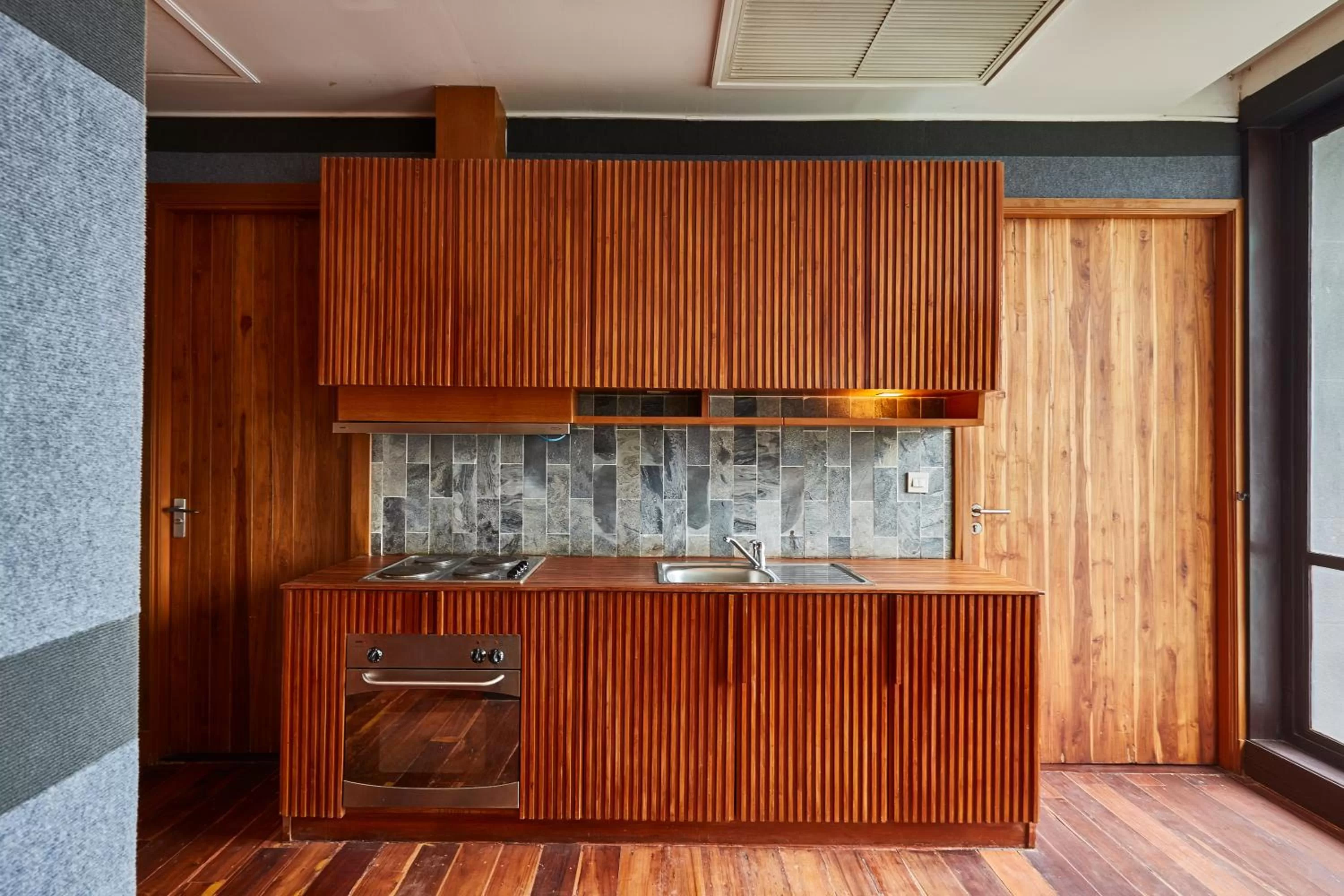 Kitchen or kitchenette in LUXX Langsuan Hotel - SHA Plus