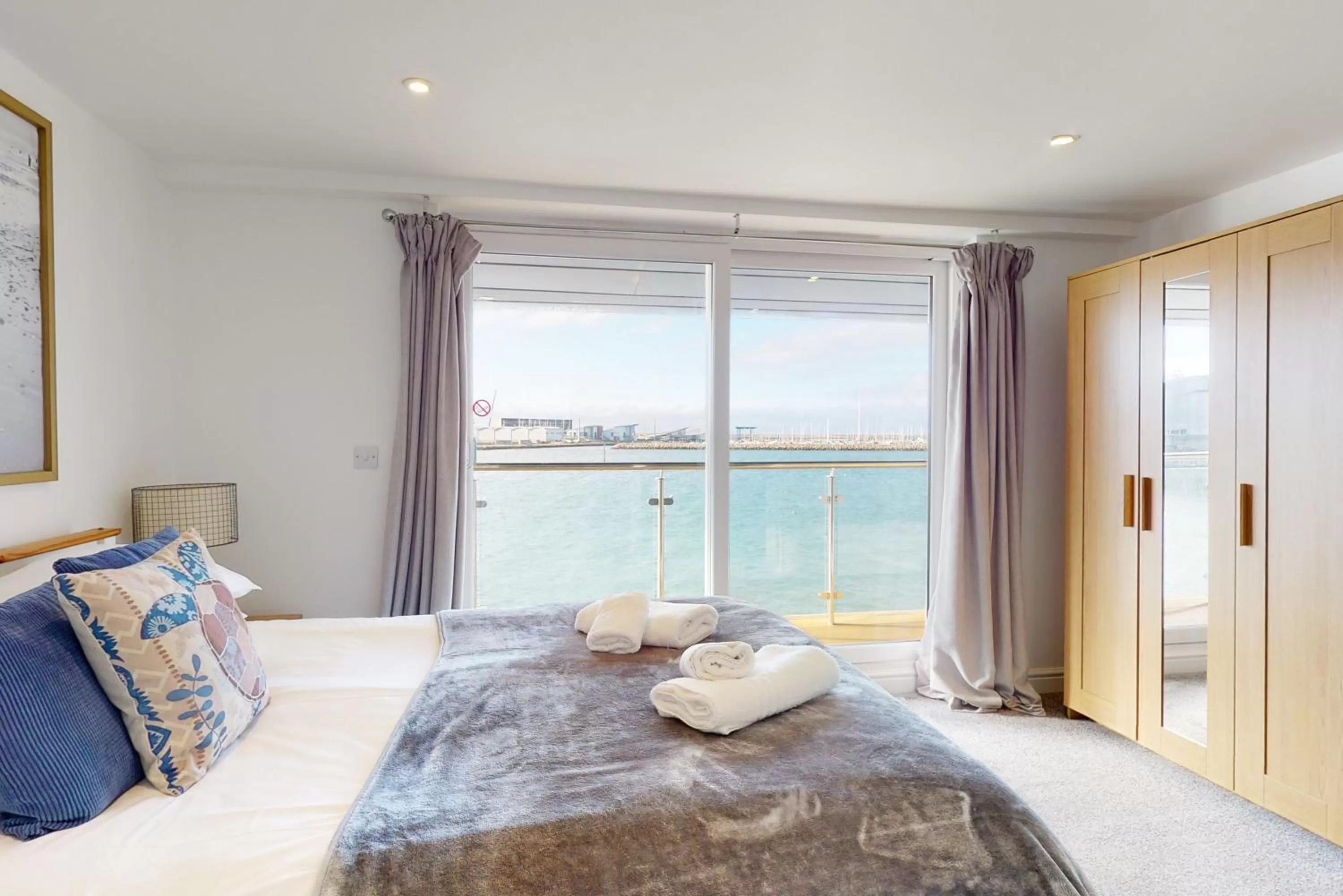 Bedroom, Bed in Crabbers' Wharf