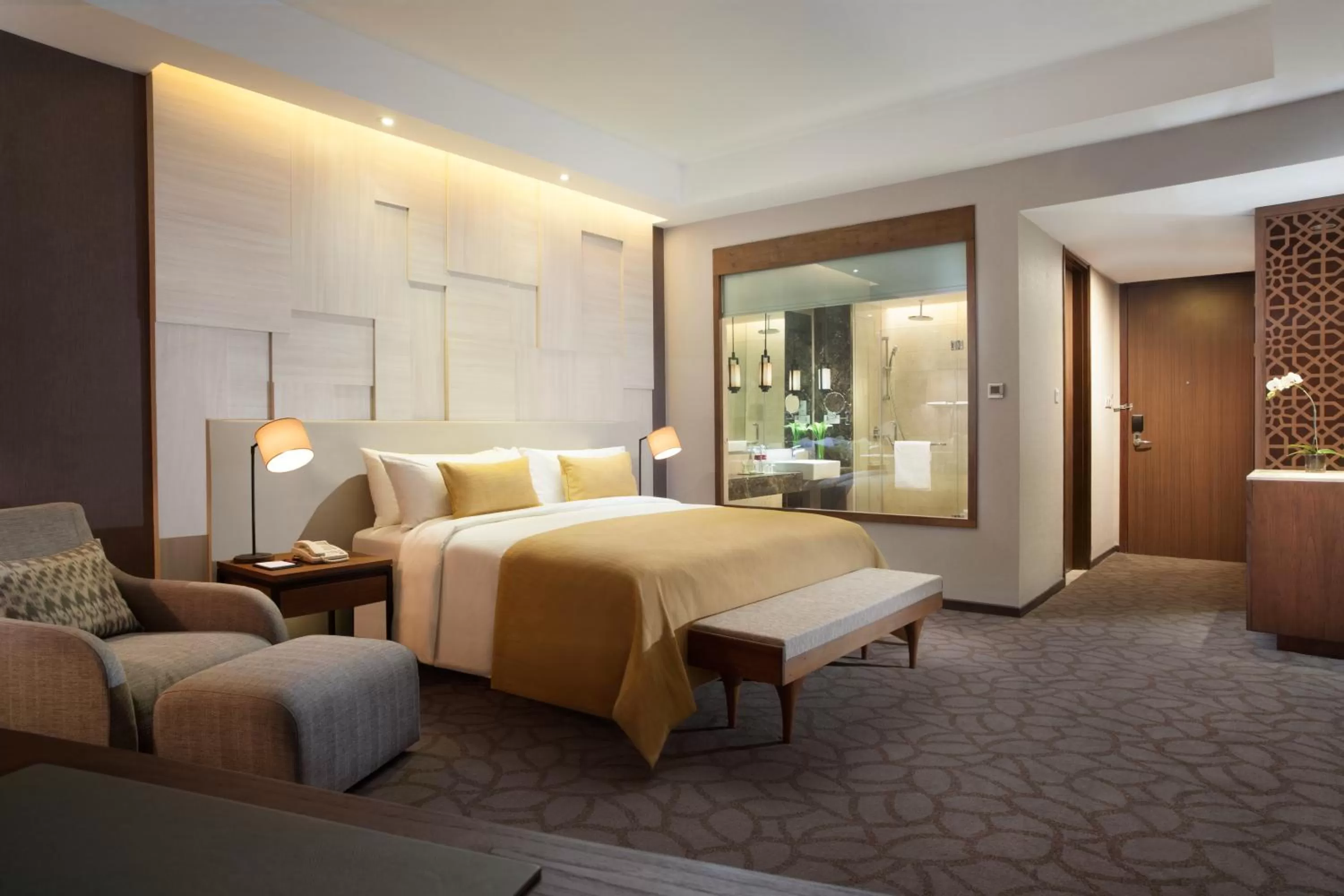Premium Queen Room - High Floor in Crowne Plaza Bandung, an IHG Hotel