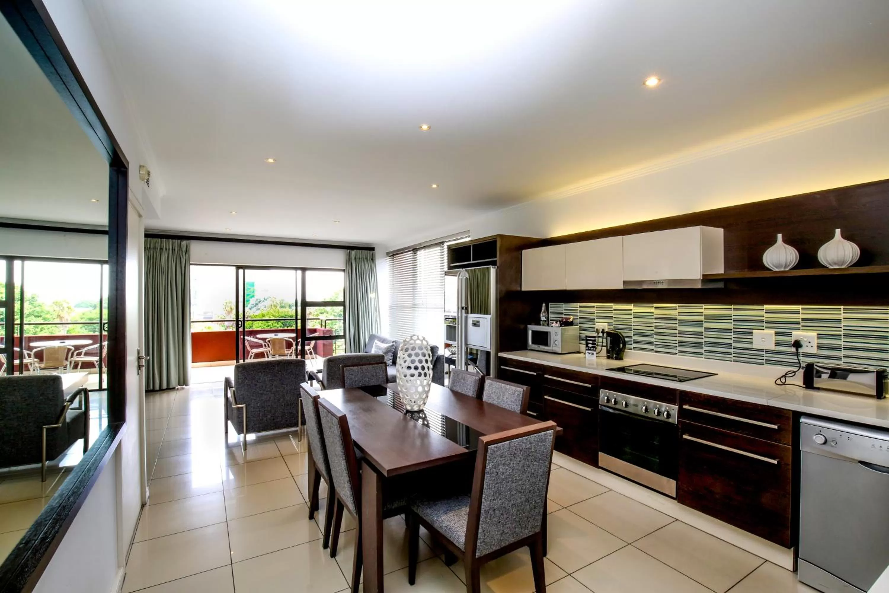 Patio in The Nicol Hotel and Apartments