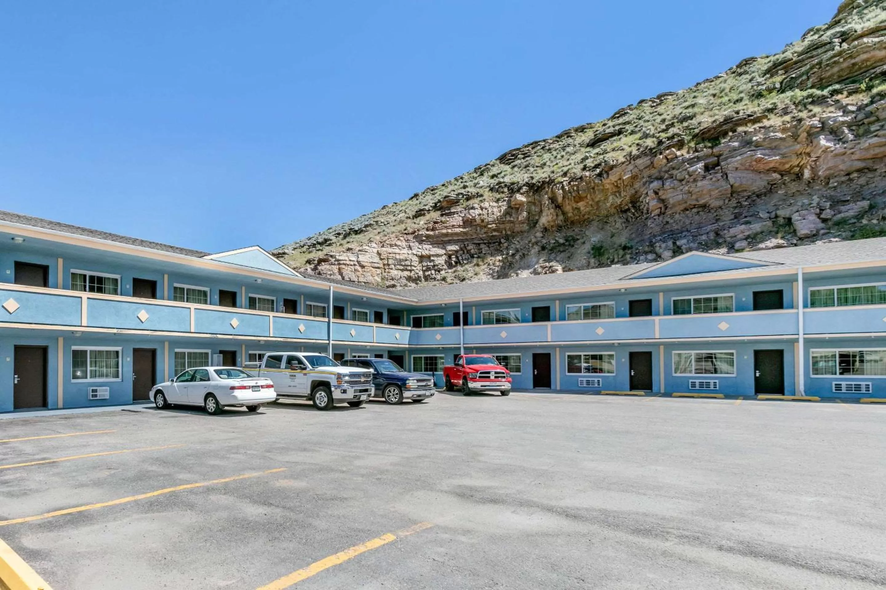 Property building in Rodeway Inn Rawlins