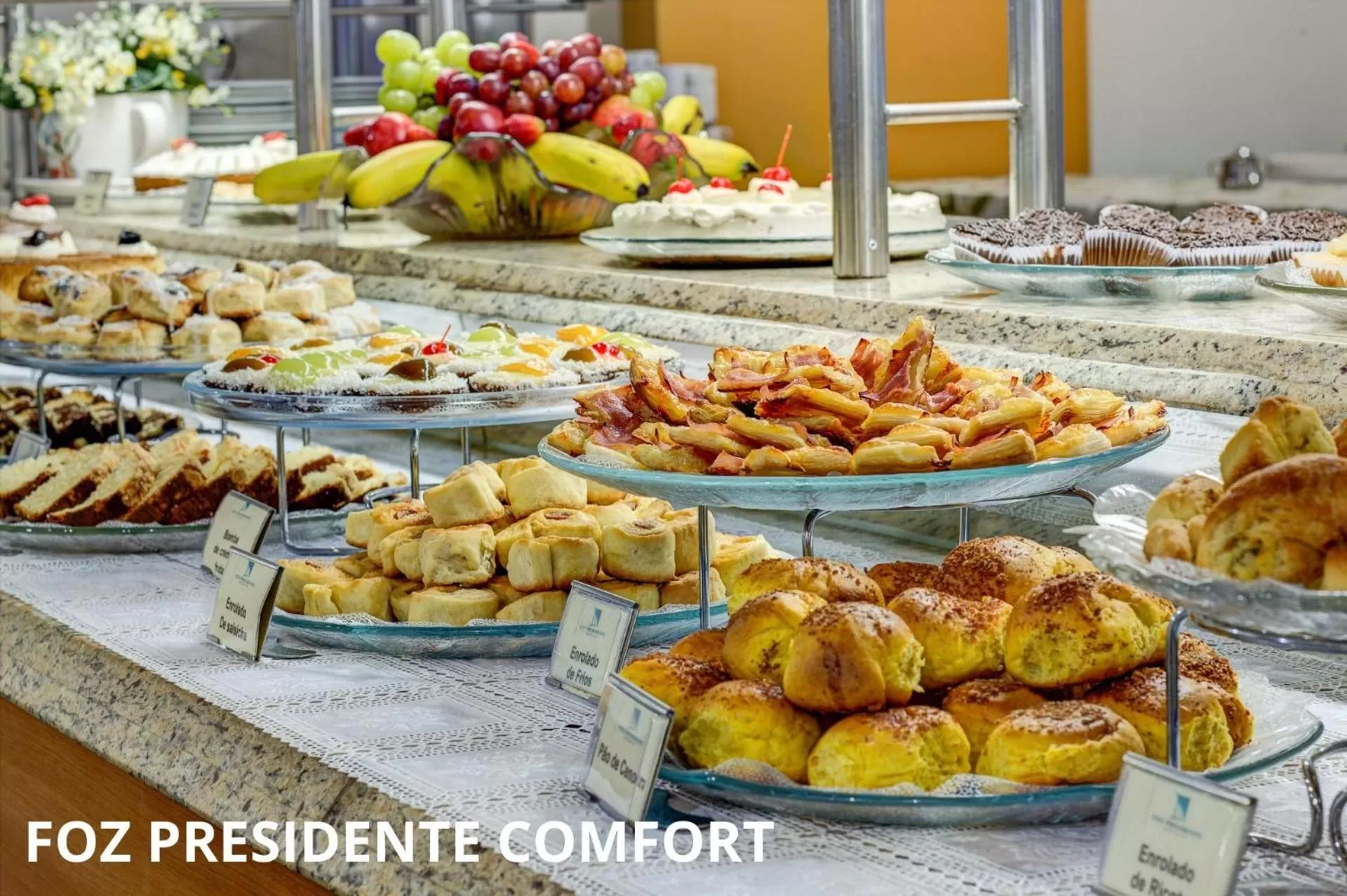 Breakfast in Foz Presidente Comfort Hotel