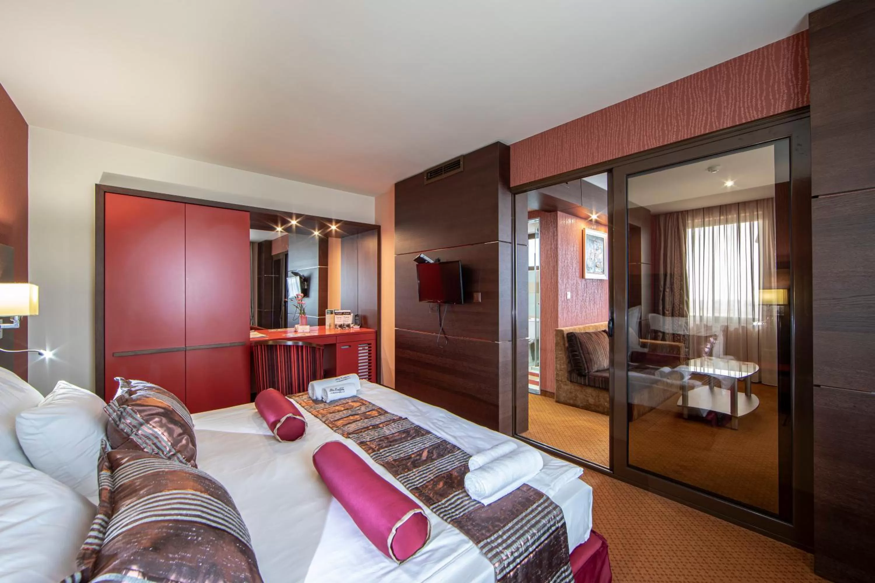 Bathroom, Bed in Spa Hotel Ezeretz Blagoevgrad