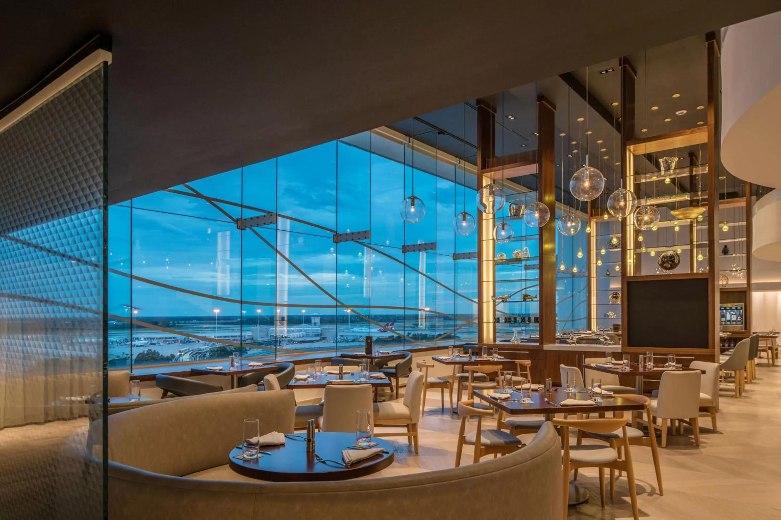 Restaurant/places to eat in Hyatt Regency Orlando International Airport Hotel