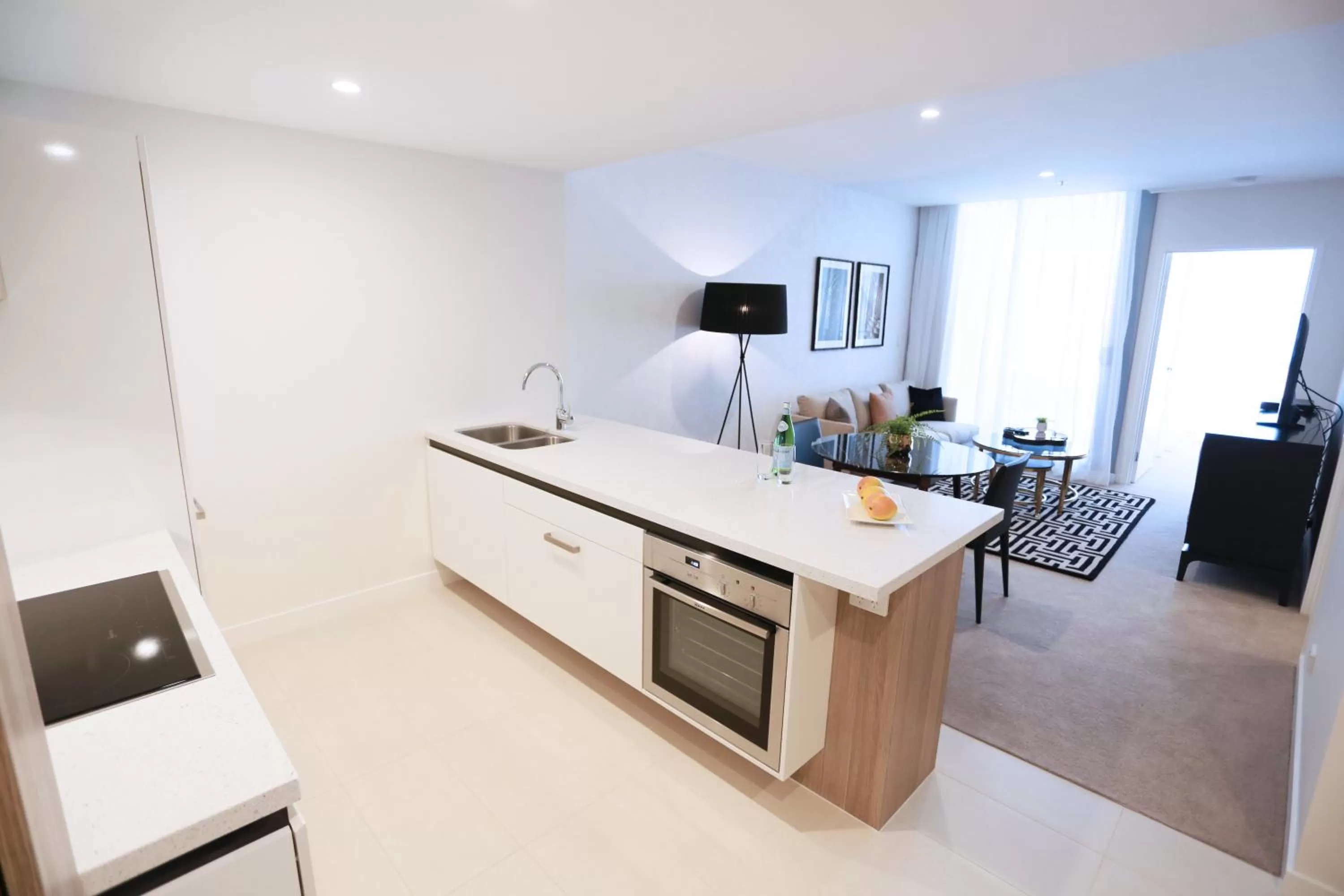 Kitchen or kitchenette in Alex Perry Hotel & Apartments