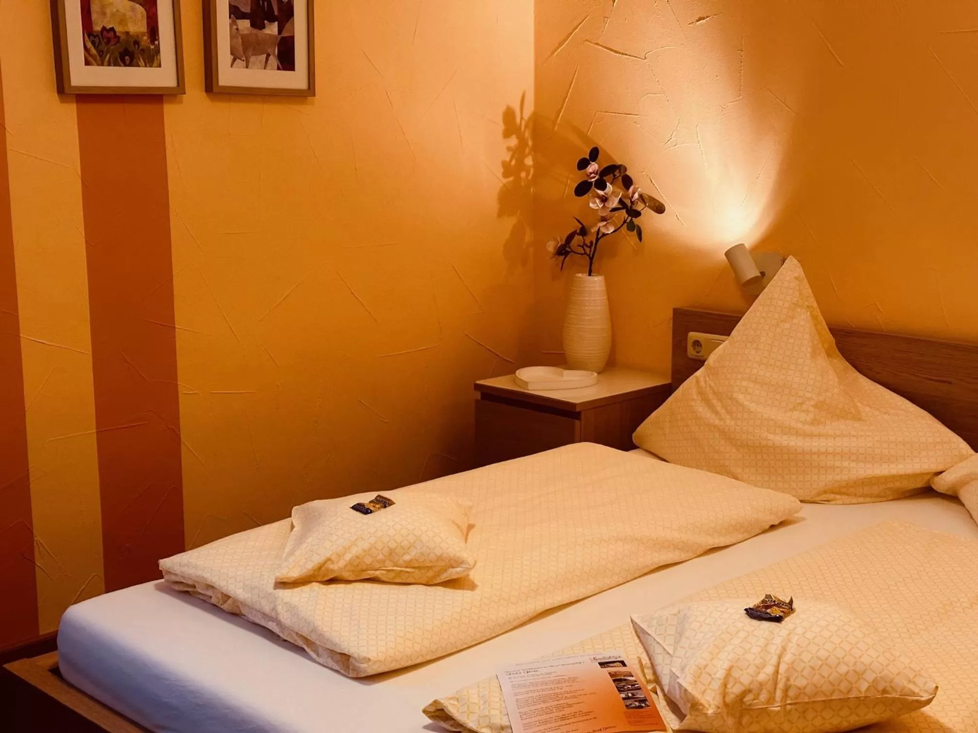 Bed in Hotel Cafe Restaurant Loreleyblick