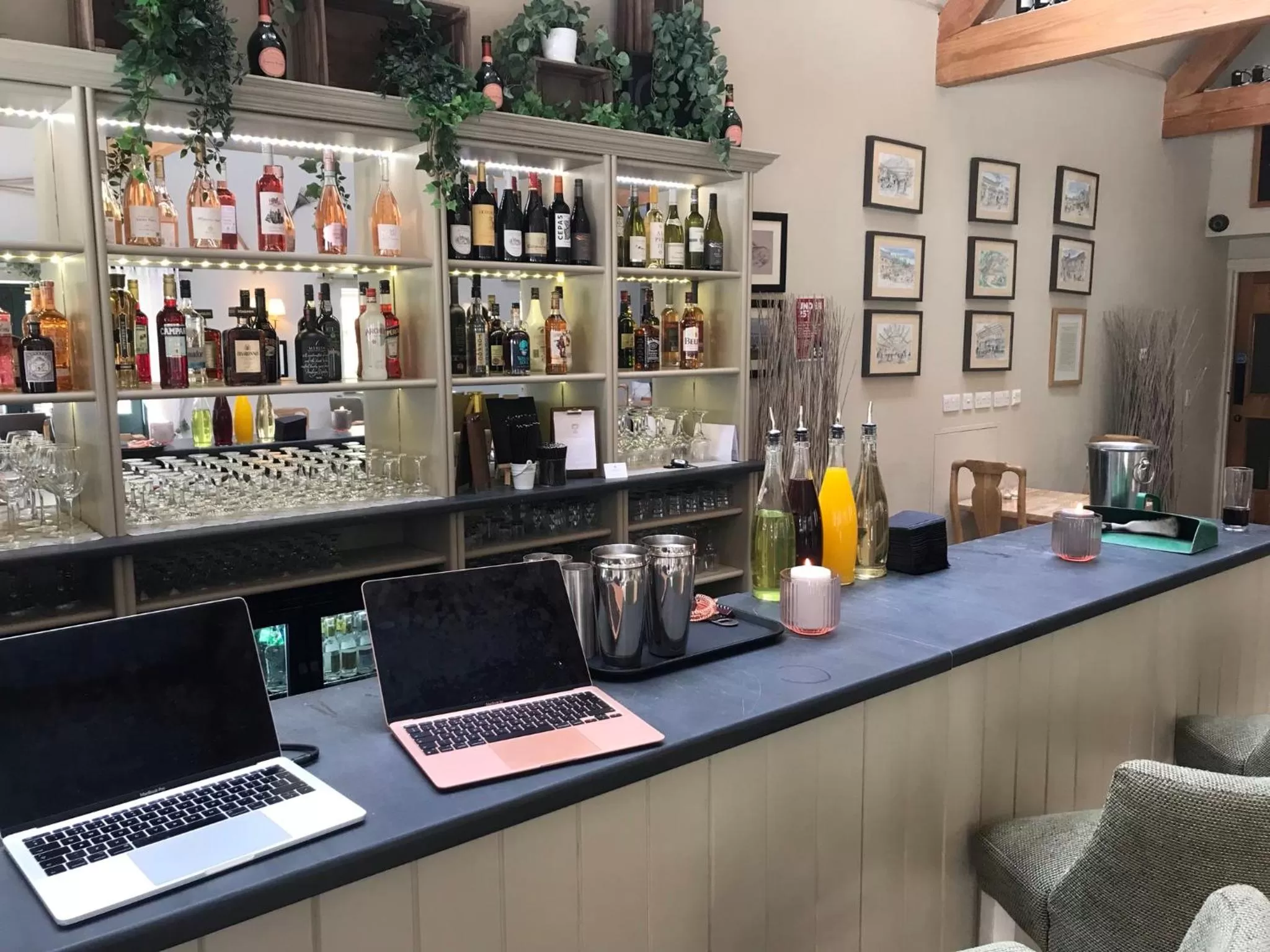 Lounge or bar in The Farmhouse at Bodnant Welsh Food