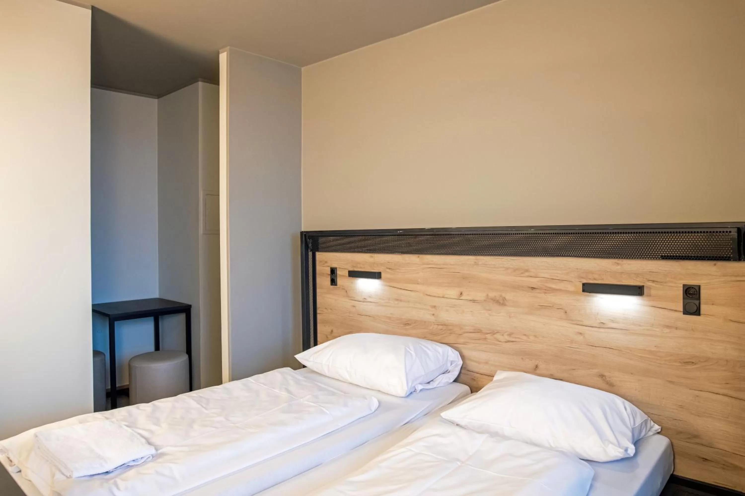 Bed in a&o München Hackerbrücke