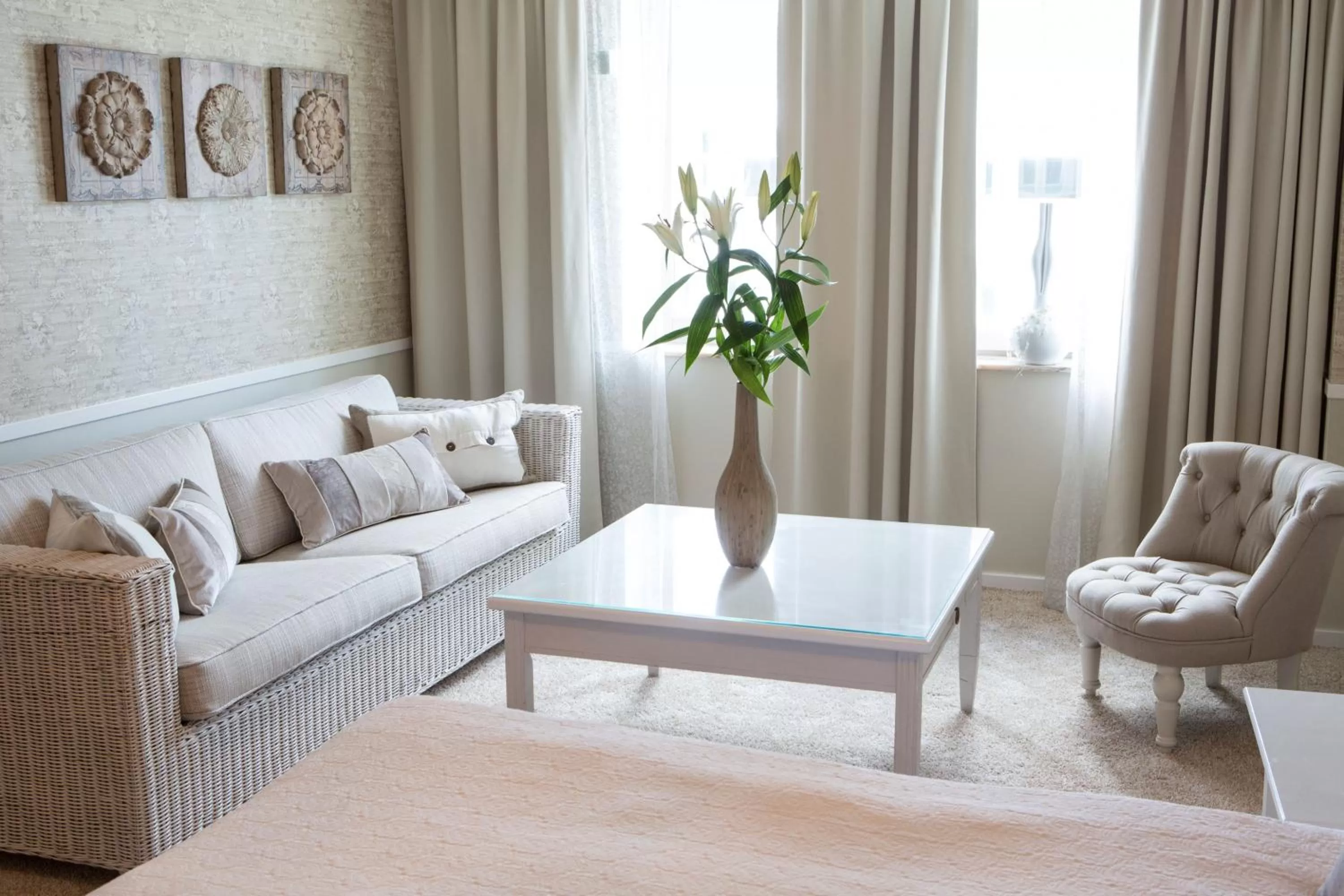 Seating area in Freys Hotel