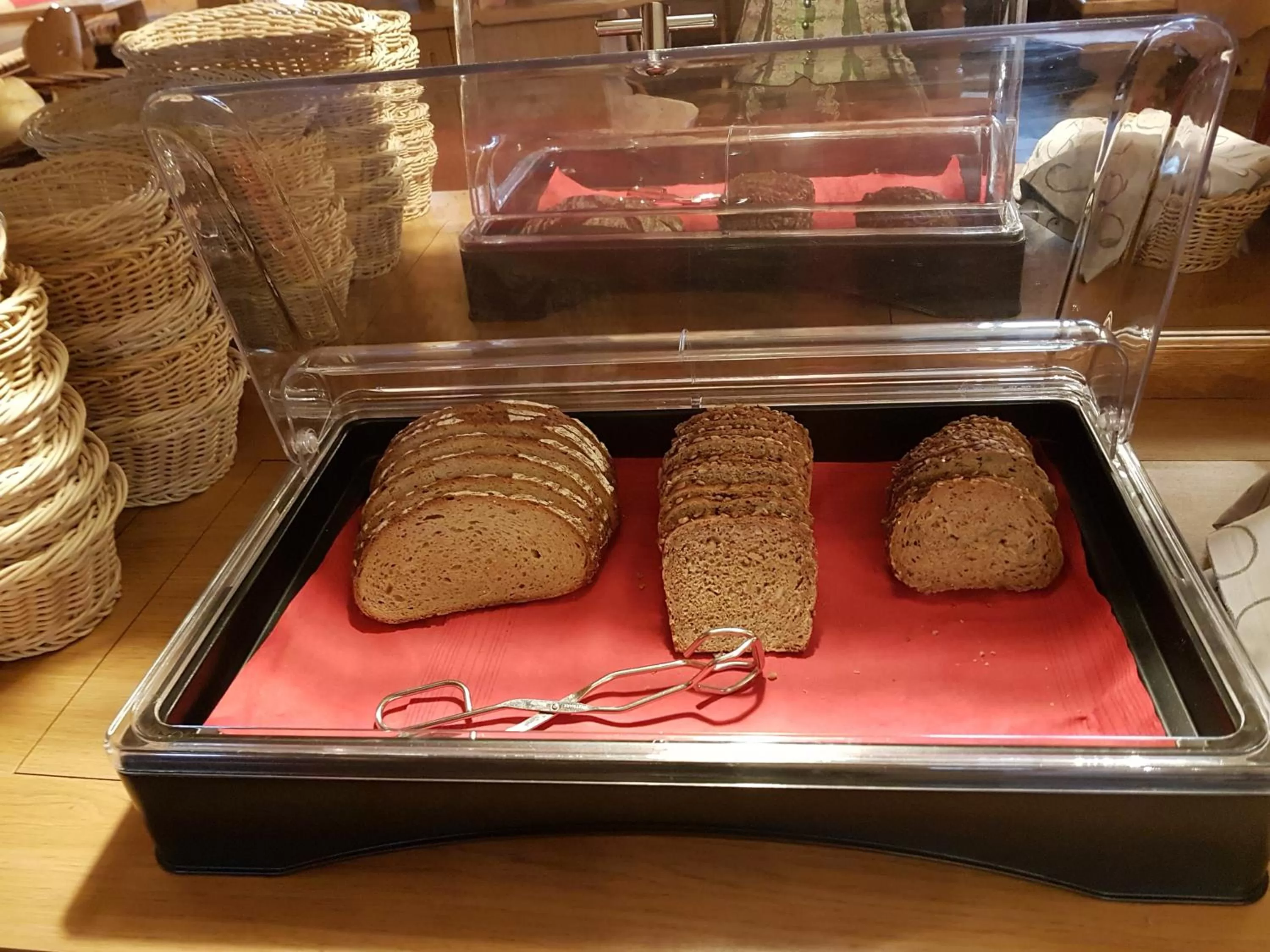 Continental breakfast in Hotel Quehenberger