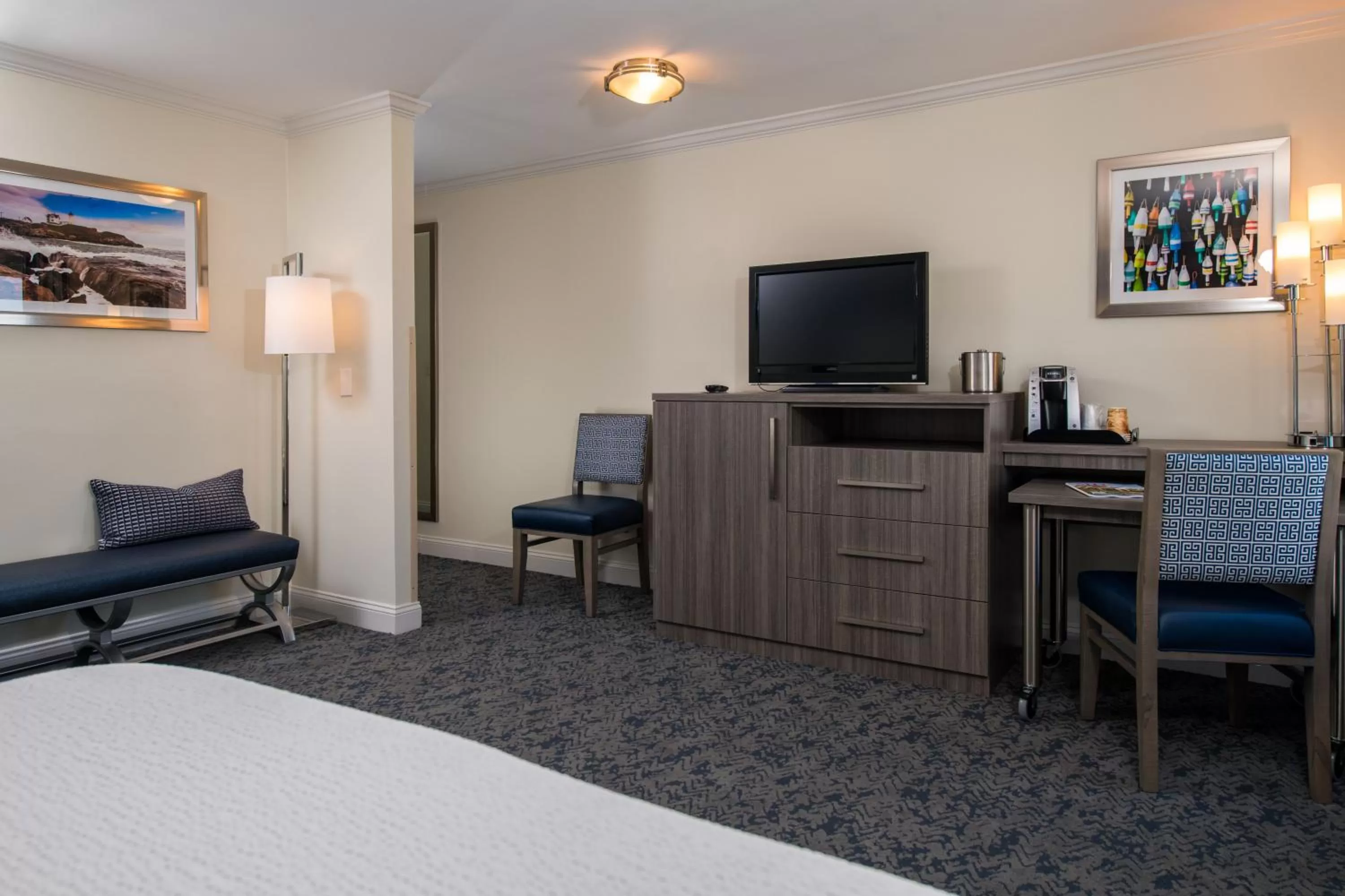 TV and multimedia, Bed in Union Bluff Hotel & Meeting House
