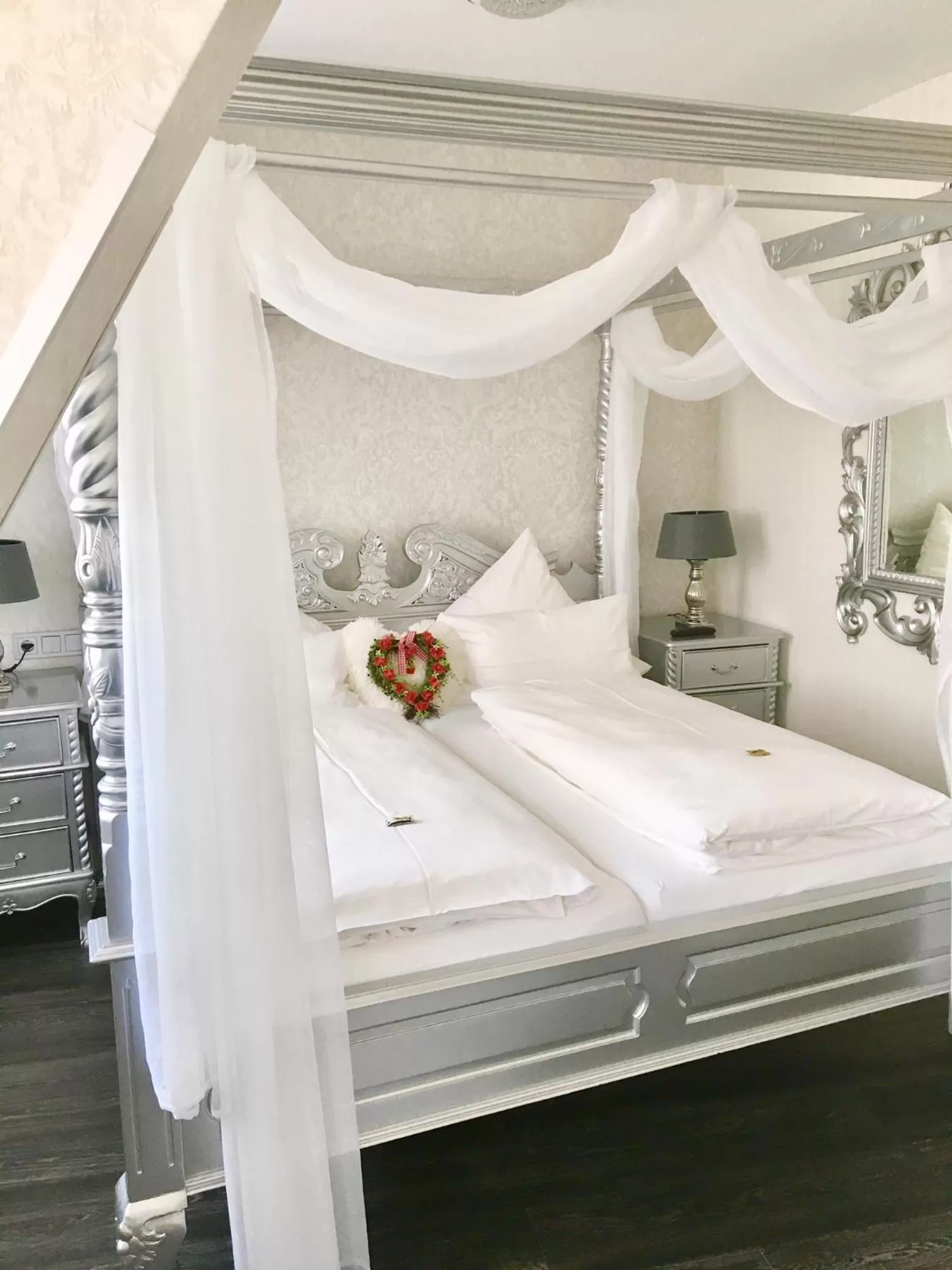 Photo of the whole room, Bed in Boutiquehotel Villa Rosenhof