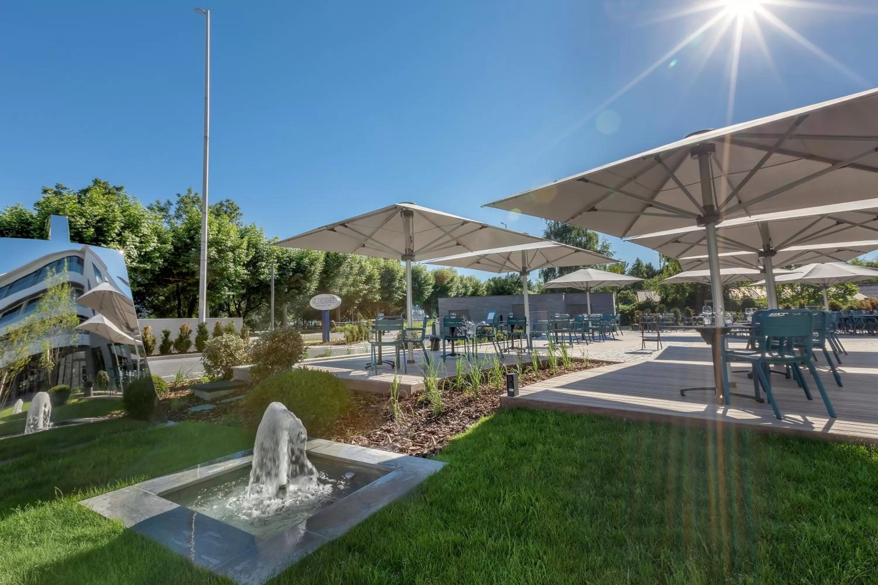 Patio in Rivage Hôtel & Spa Annecy