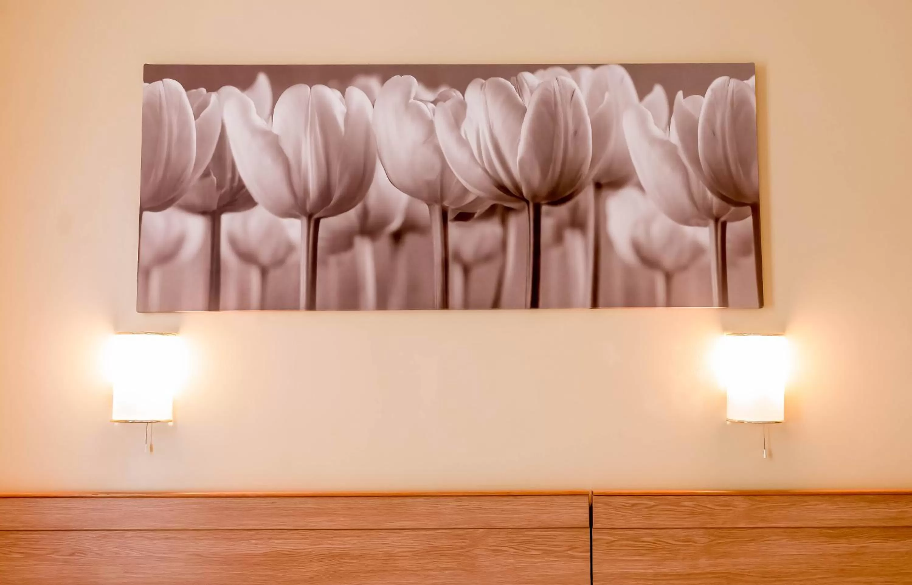 Decorative detail in Dolphin Hotel