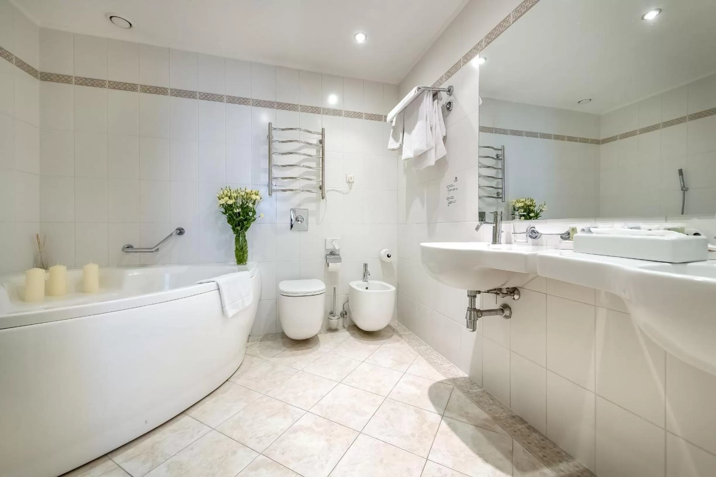 Shower in Artis Centrum Hotels