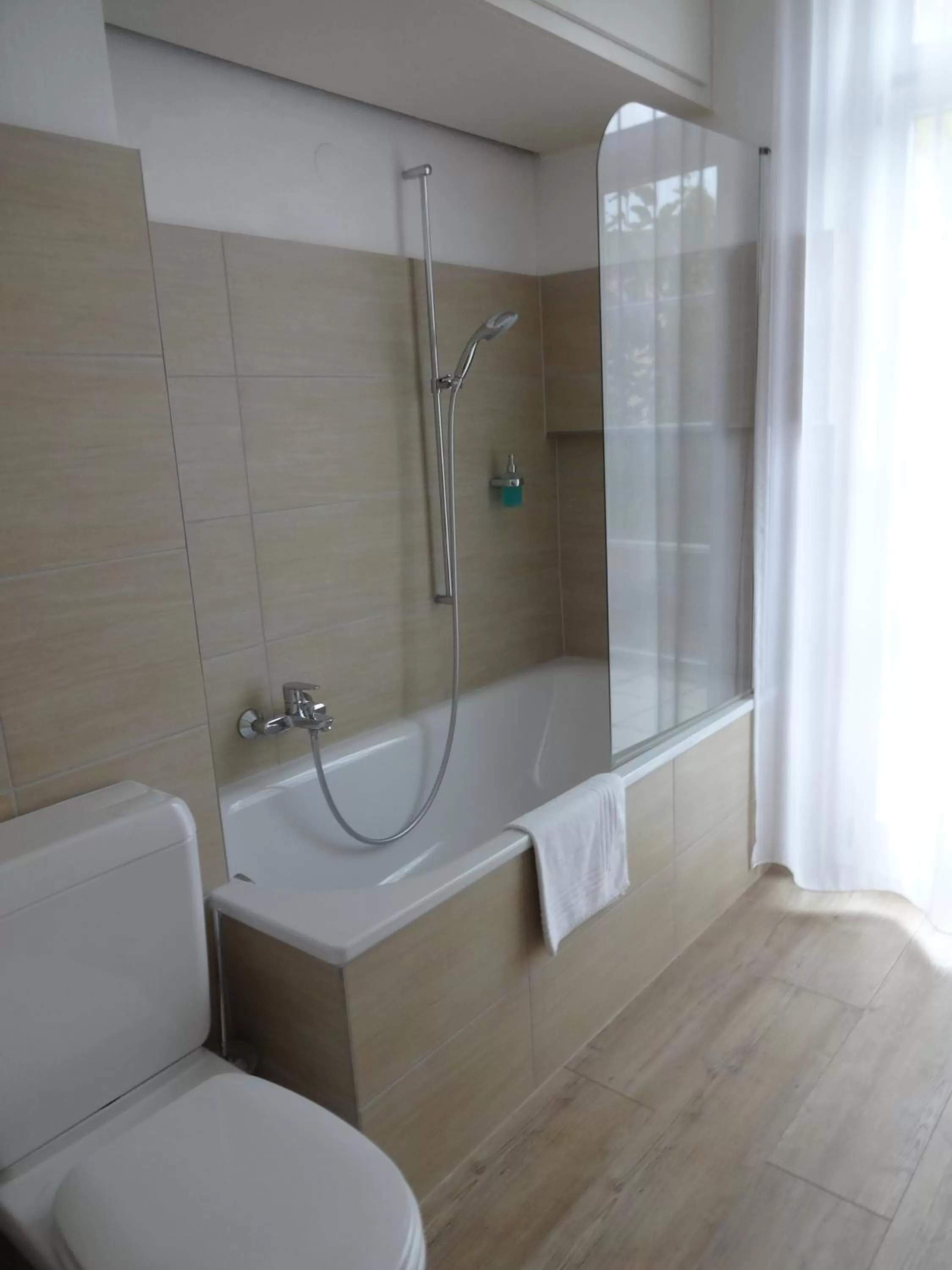 Bathroom in Hotel Schweizerhof