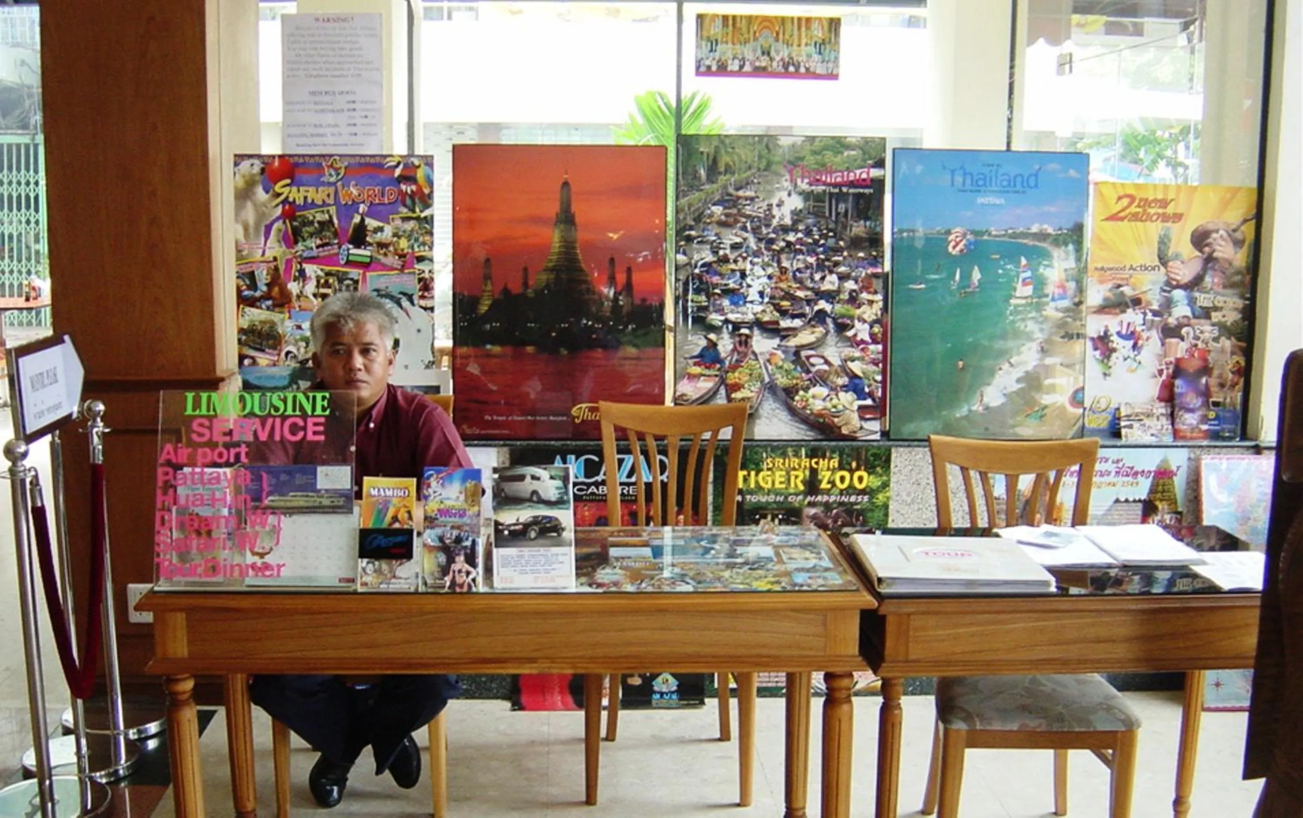 Restaurant/places to eat in Bangkok City Suite