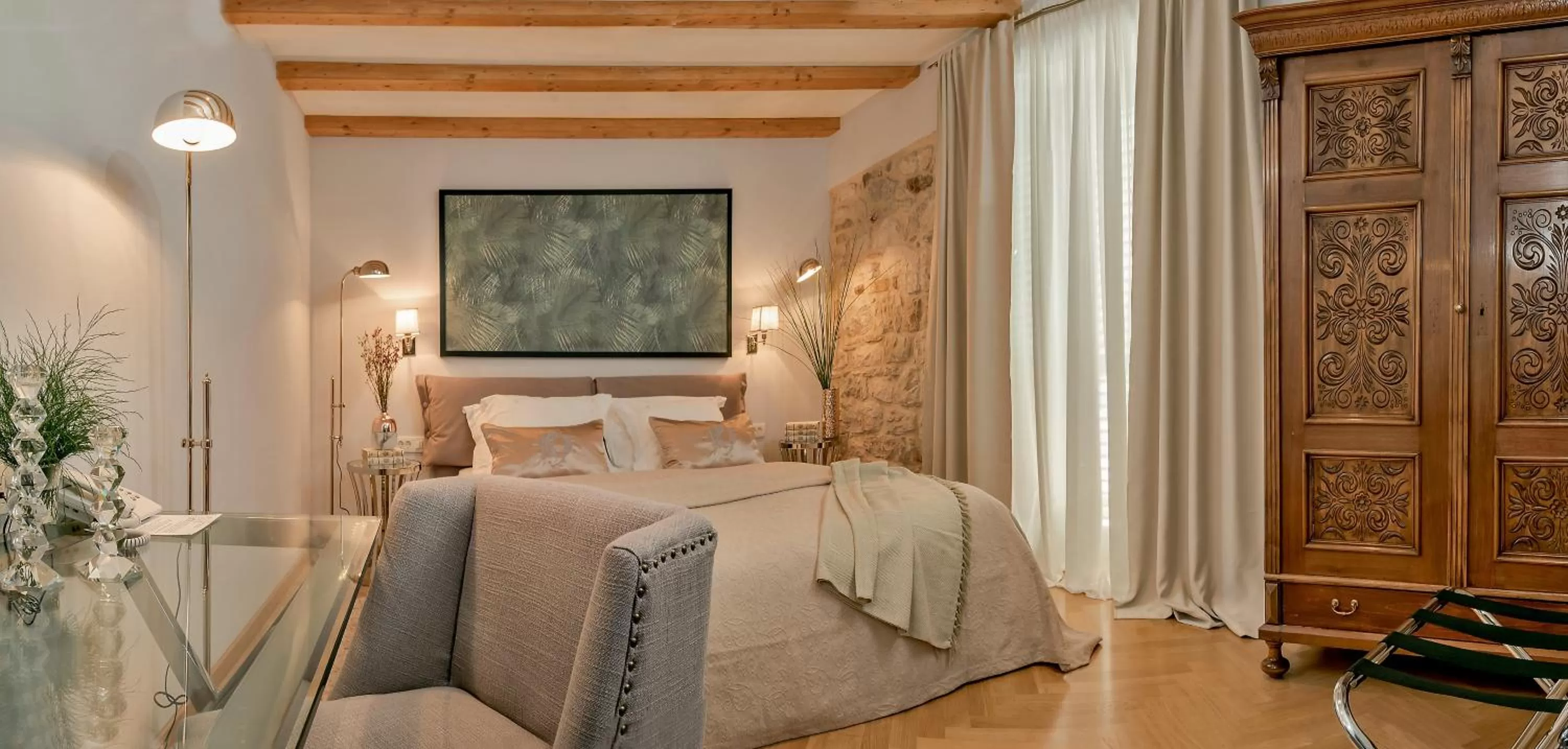 Bed in Heritage Hotel 19