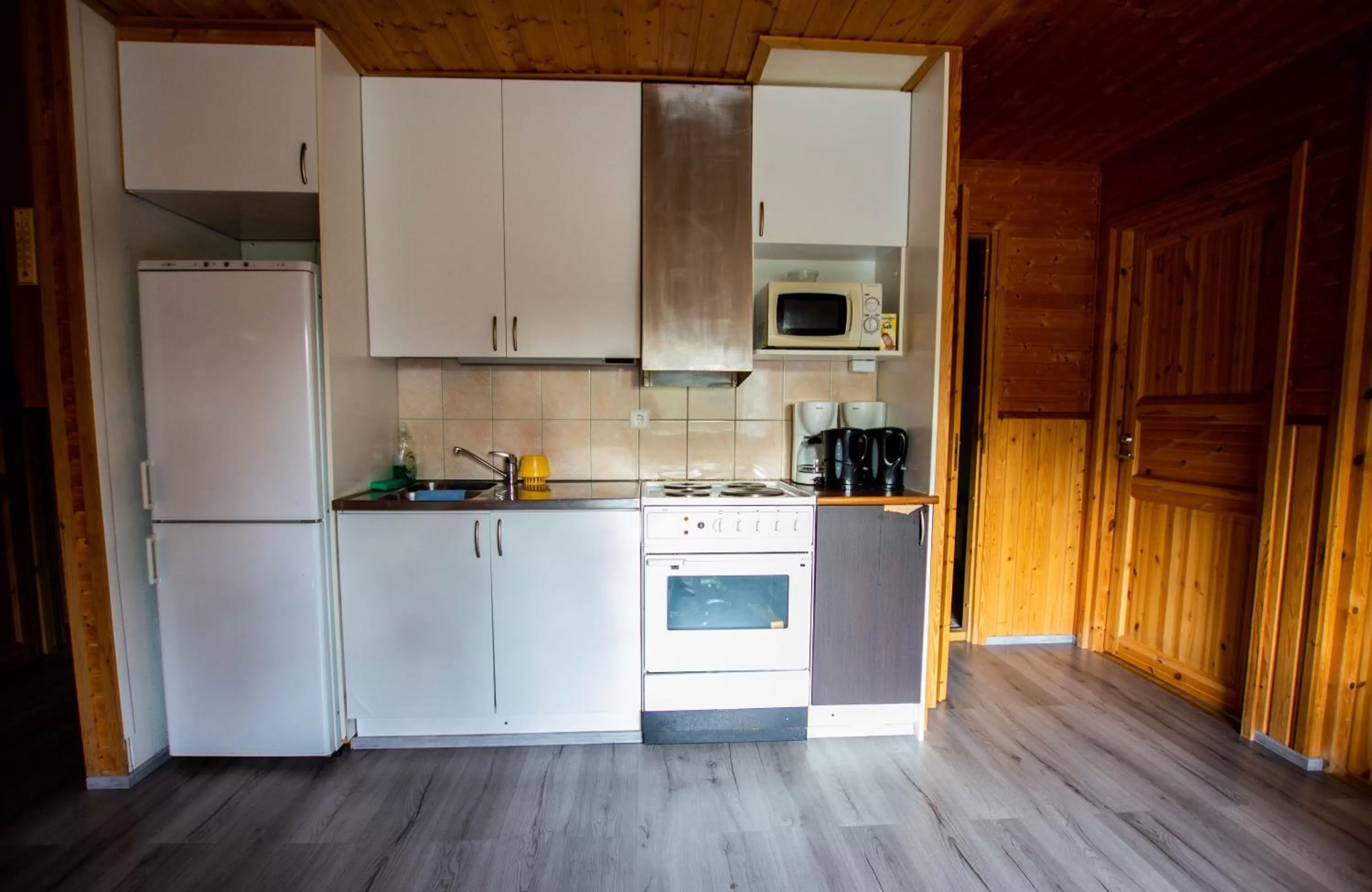 Communal kitchen in Motelli Rovaniemi