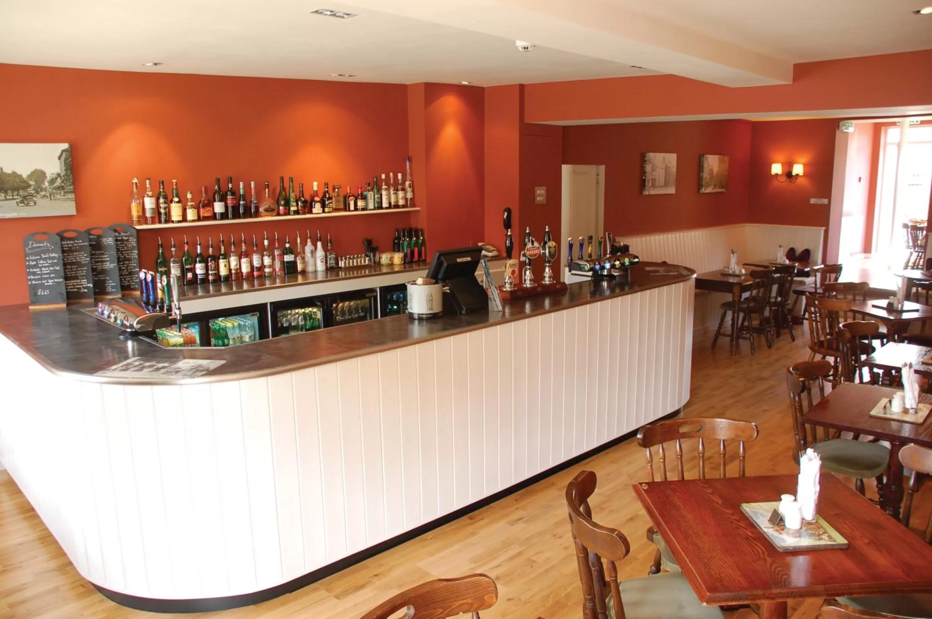 Lounge or bar in Best Western The George Hotel, Swaffham