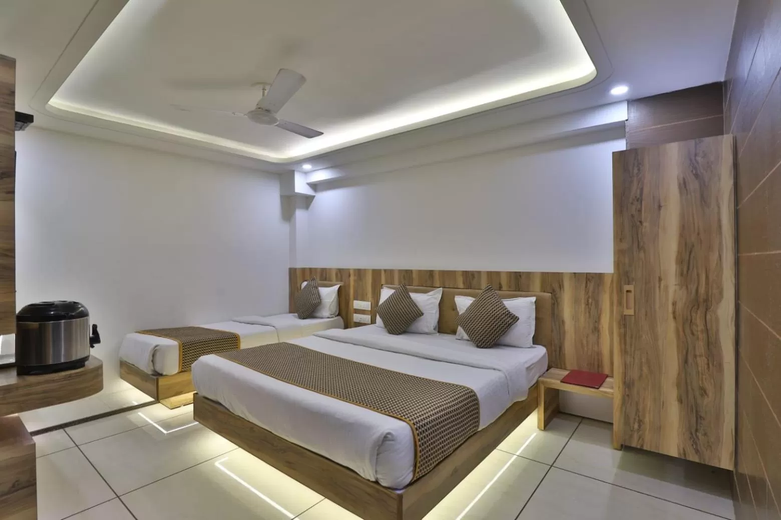 Bedroom, Bed in Hotel Pearl