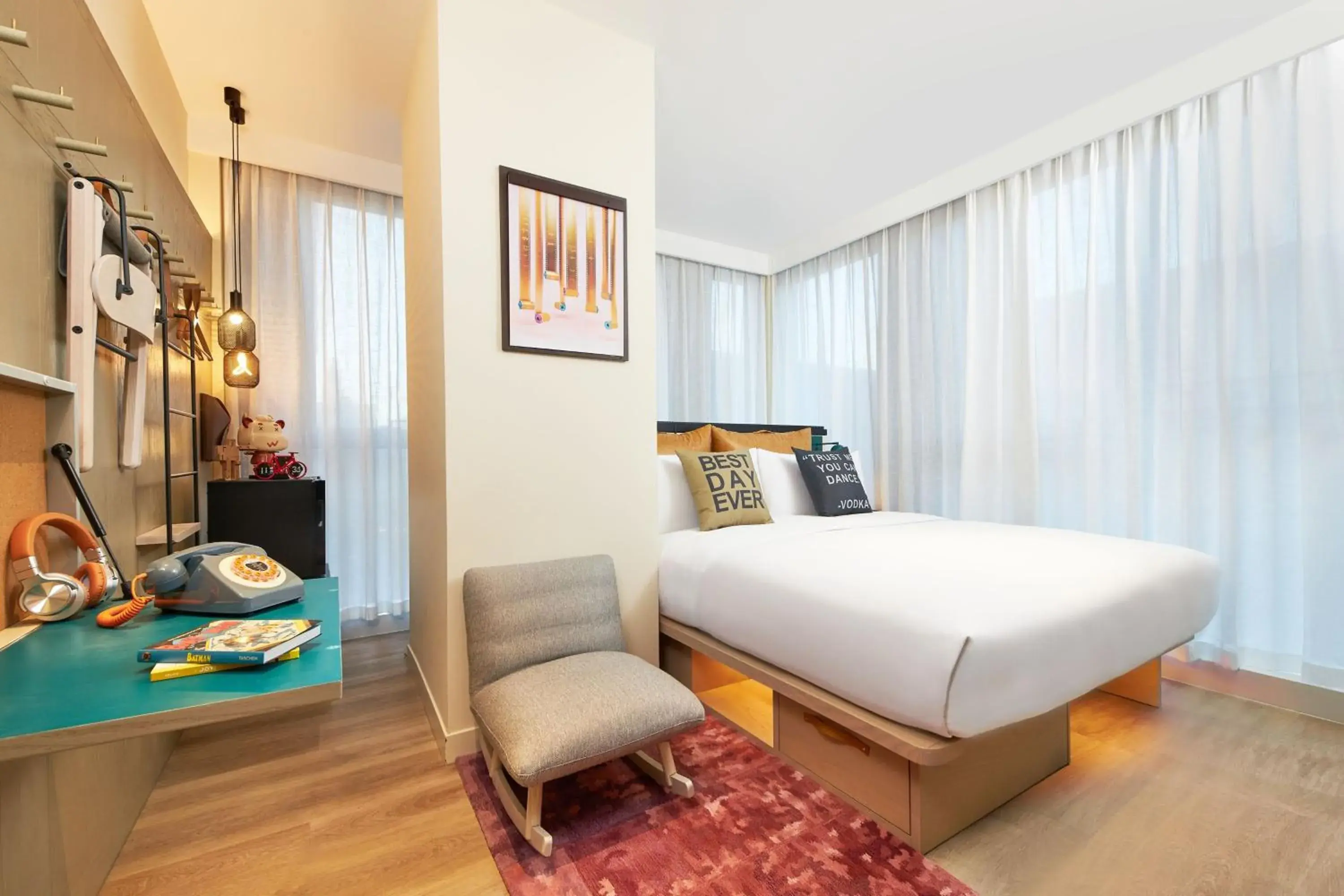 Standard King Room in Moxy Xi'an Downtown Standard King Room in Moxy Xi'an Downtown