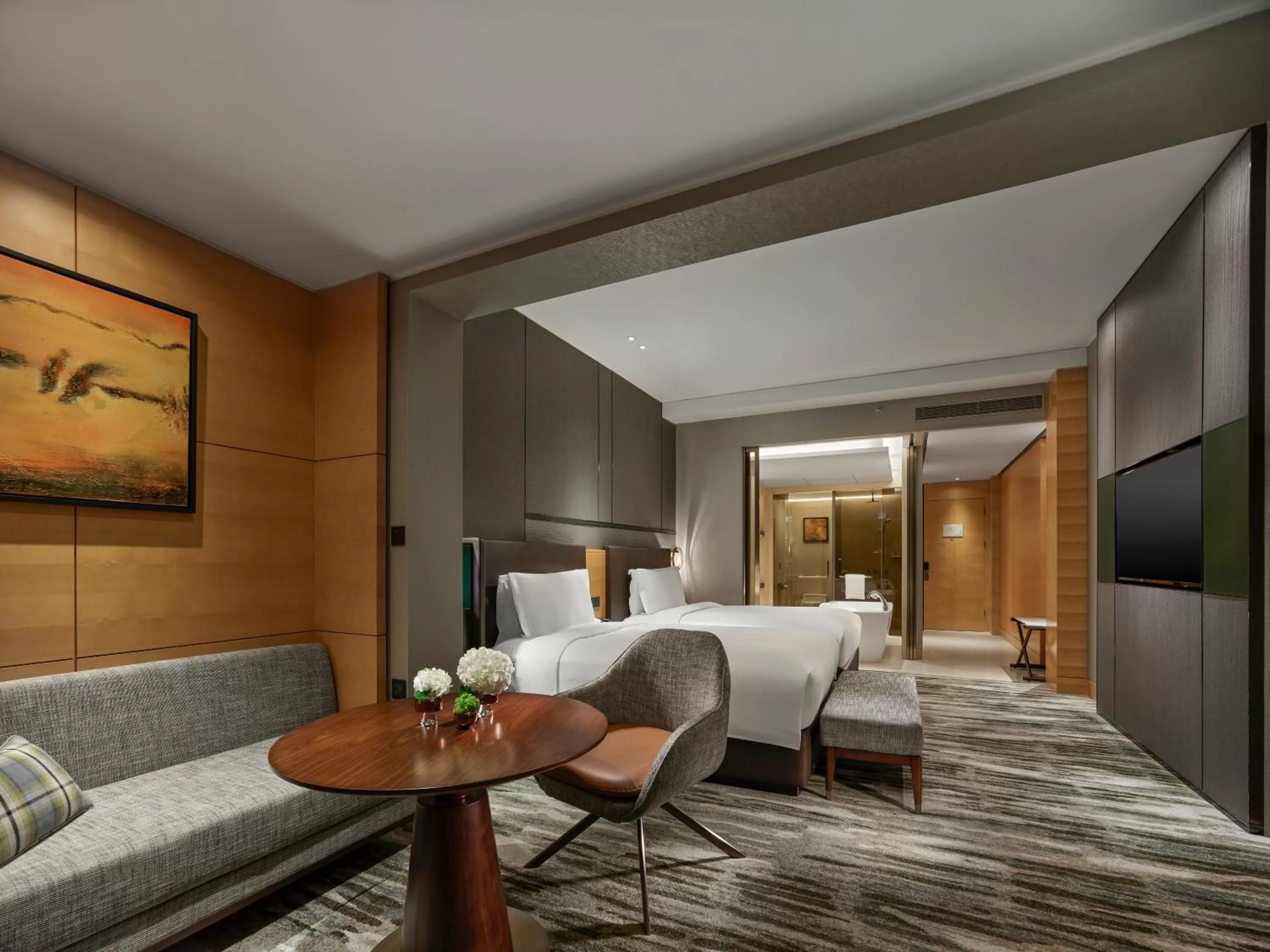 Living room, Bed in Hilton Shanghai Hongqiao