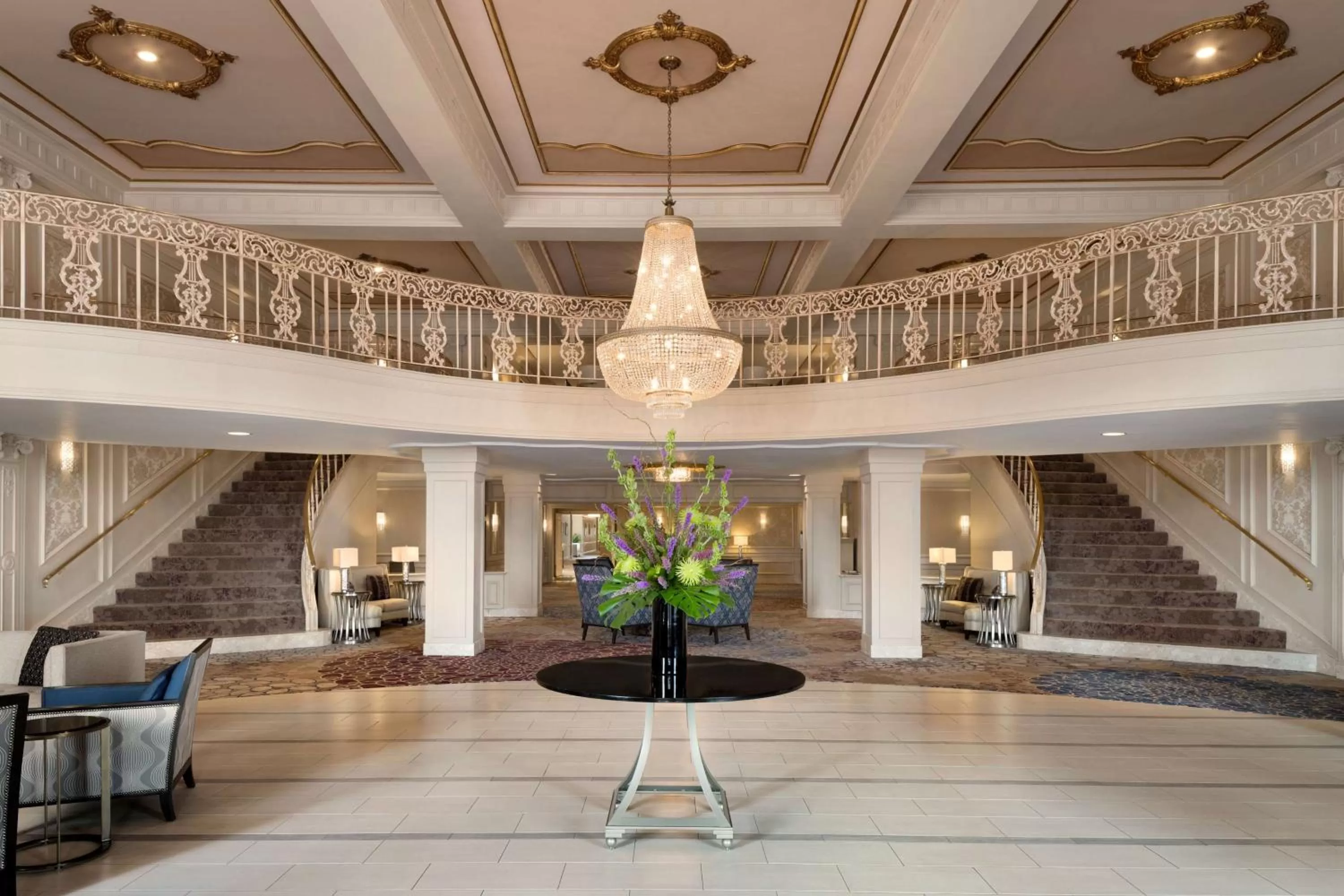 Lobby or reception in Hilton St. Louis Frontenac