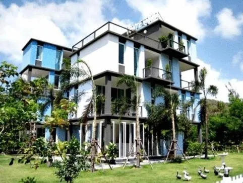 Facade/entrance in White@Sea Resort