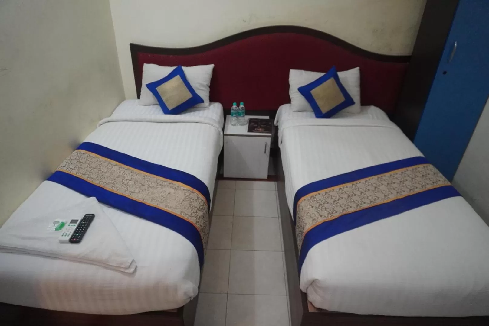 Photo of the whole room, Bed in The Dolphin Park Hotel, Virugambakkam