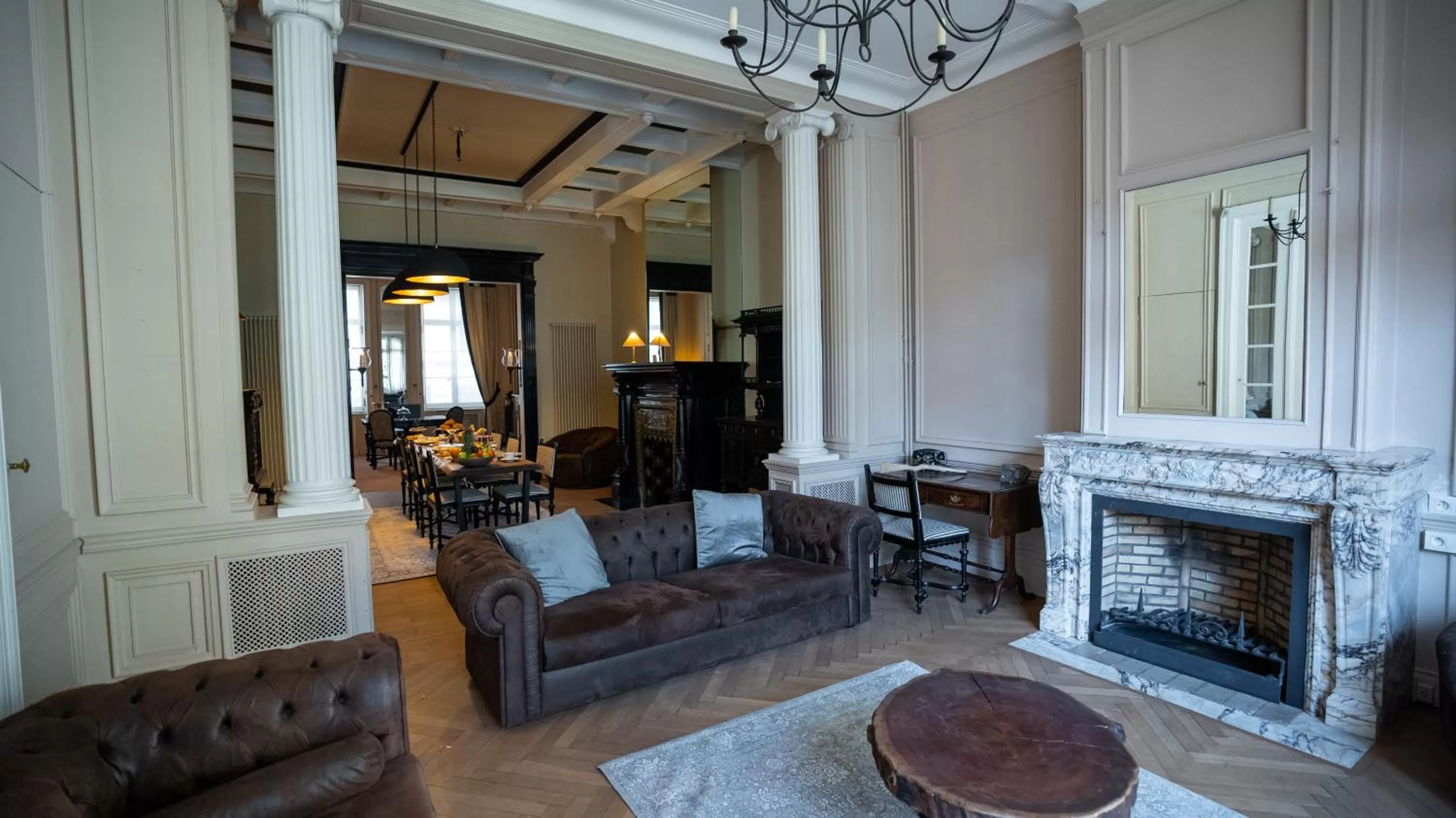 flat iron in Hotel de Maître de Vaughan