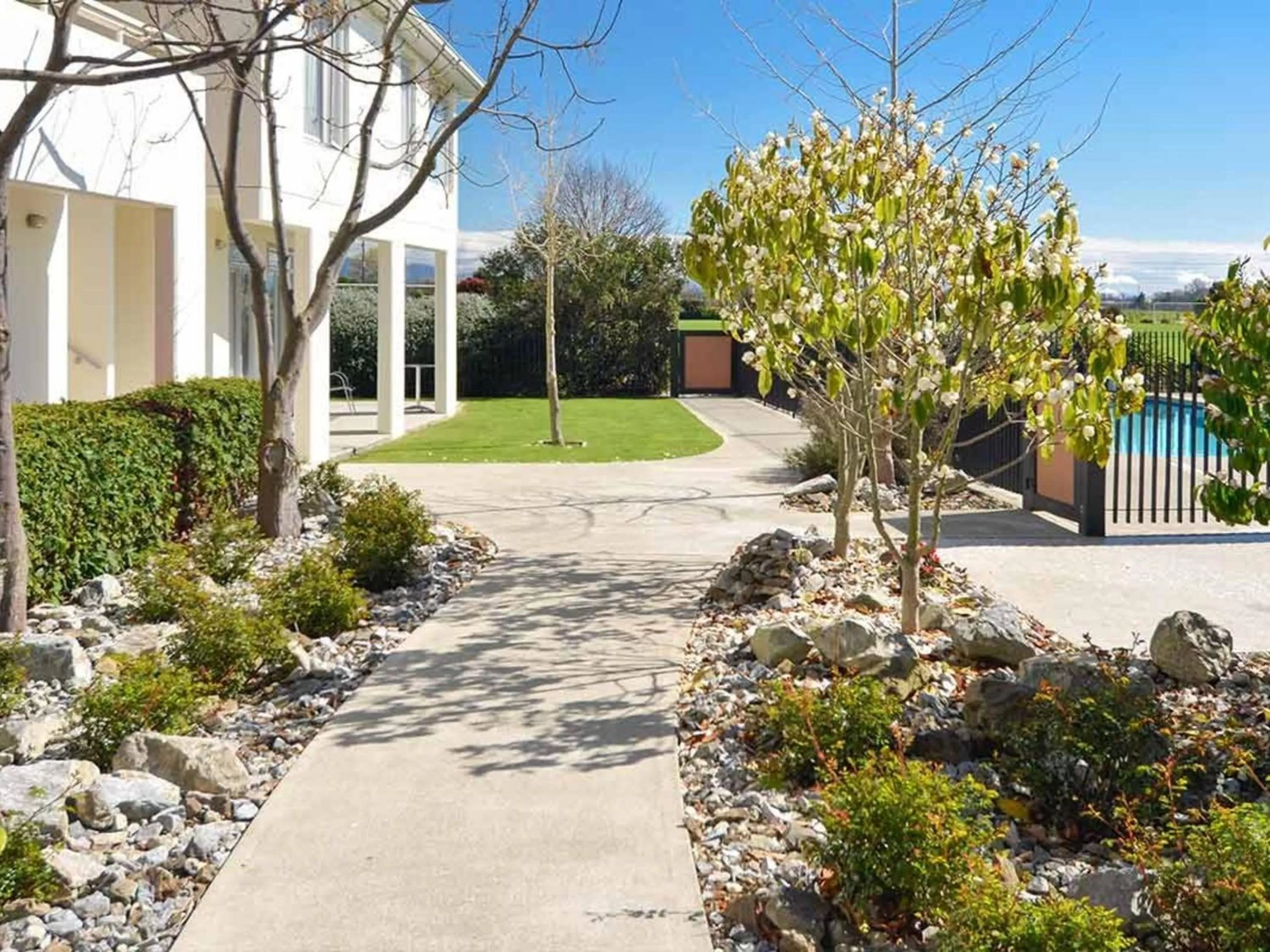 Property building in Parkside Motel