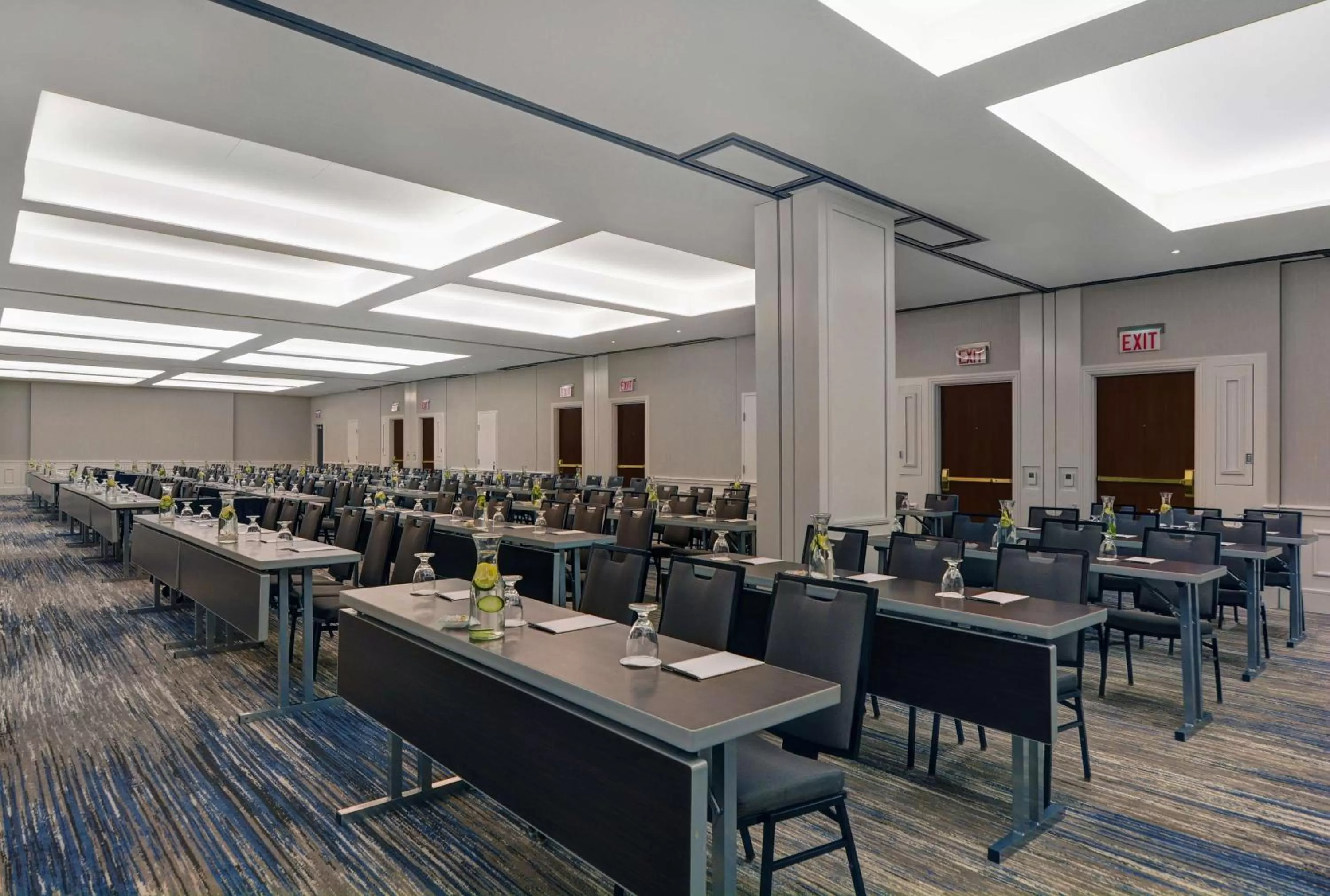 Meeting/conference room in Embassy Suites Chicago - Downtown River North