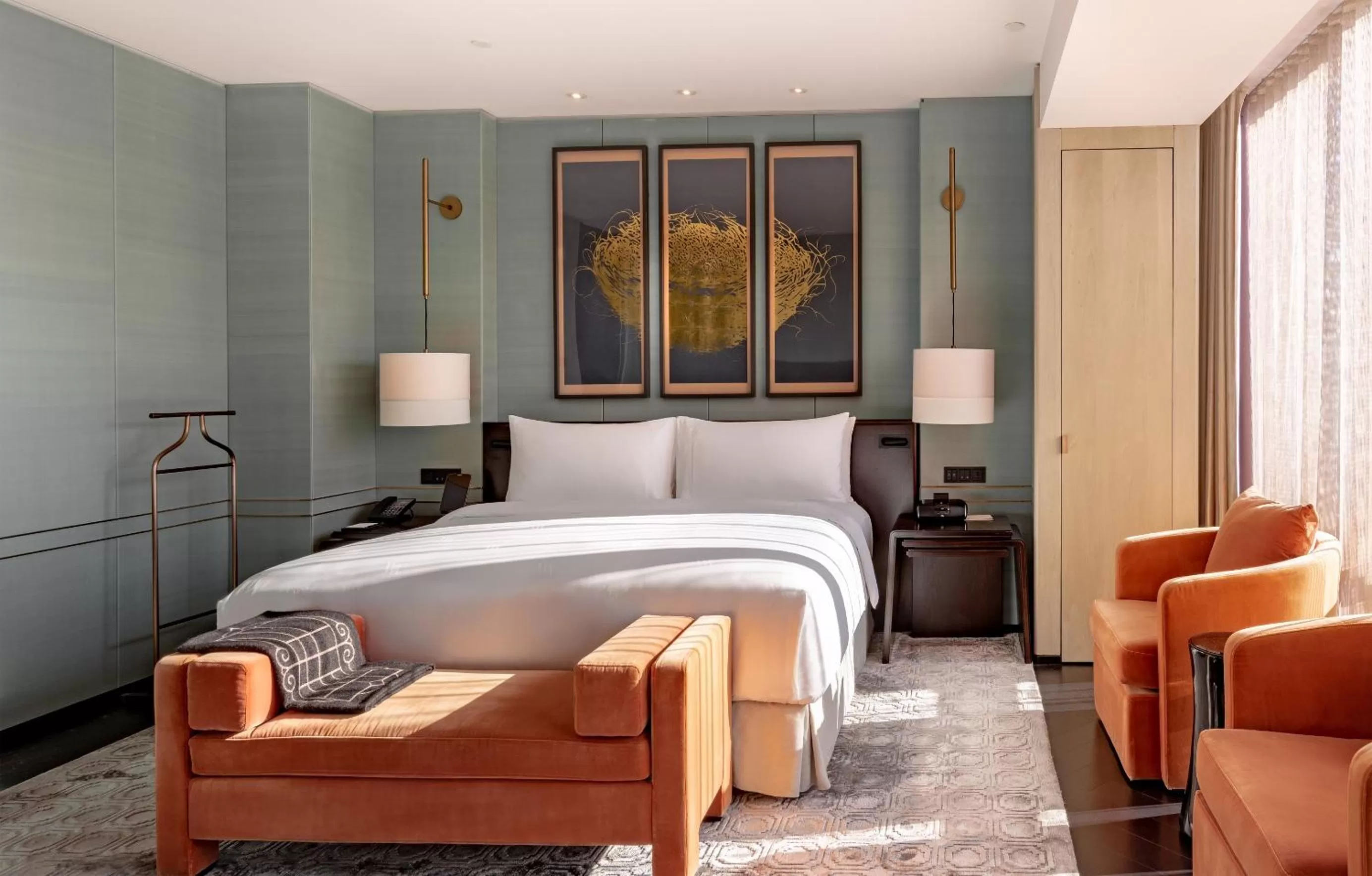 Bedroom, Bed in Waldorf Astoria Beijing