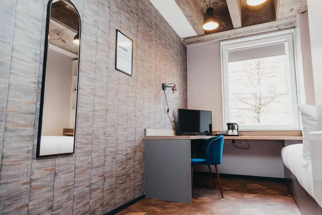 Bed in Quarter by the Warren Collection